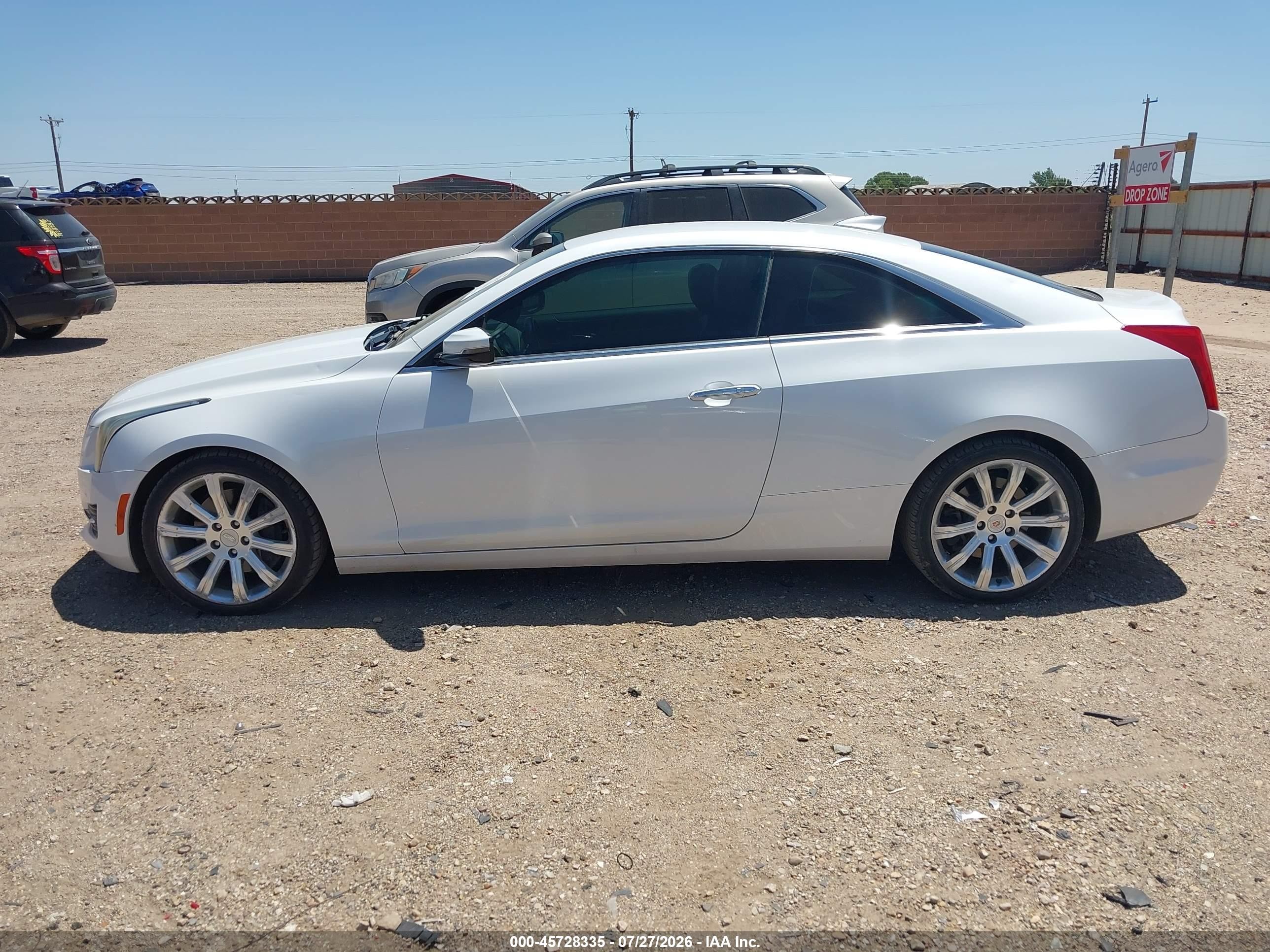 2015 Cadillac Ats Standard Белый vin: 1G6AA1RXXF0123601