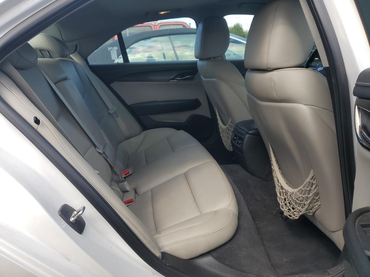 2018 Cadillac Ats Белый vin: 1G6AA5RX4J0181347