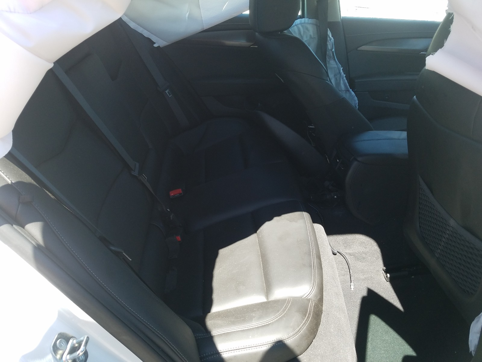 2018 Cadillac Ats  Белый vin: 1G6AA5RX5J0176903