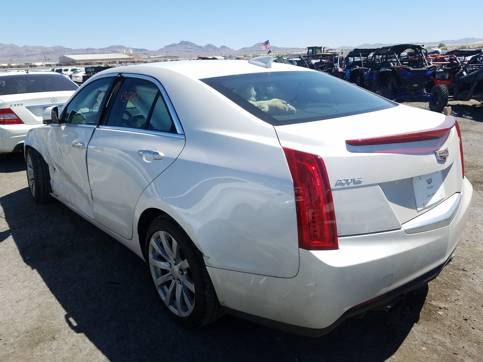 2018 Cadillac Ats  Белый vin: 1G6AA5RX5J0176903