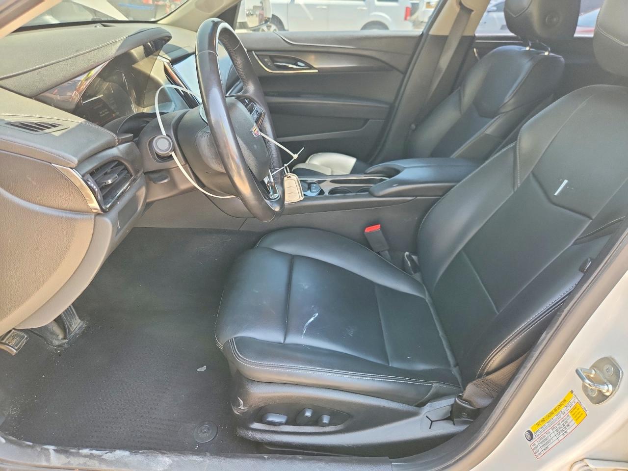 2018 Cadillac Ats White vin: 1G6AA5RX5J0176903