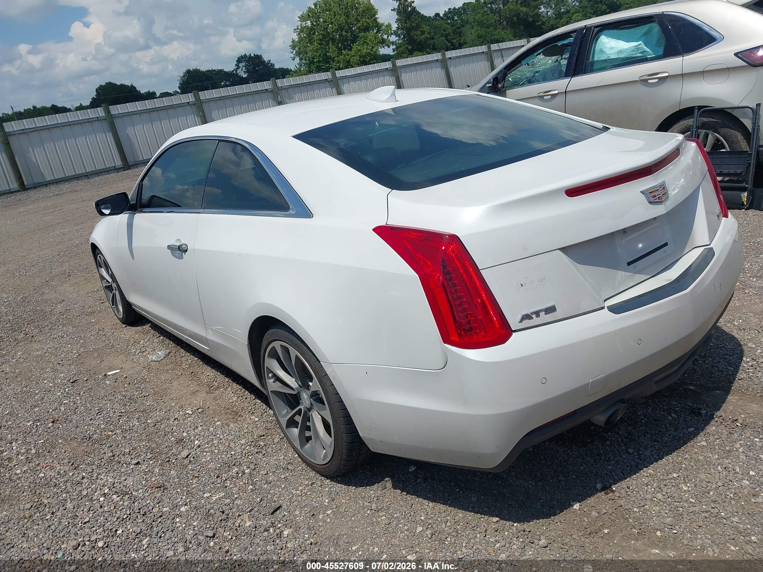 2015 Cadillac Ats Luxury White vin: 1G6AB1R39F0137130