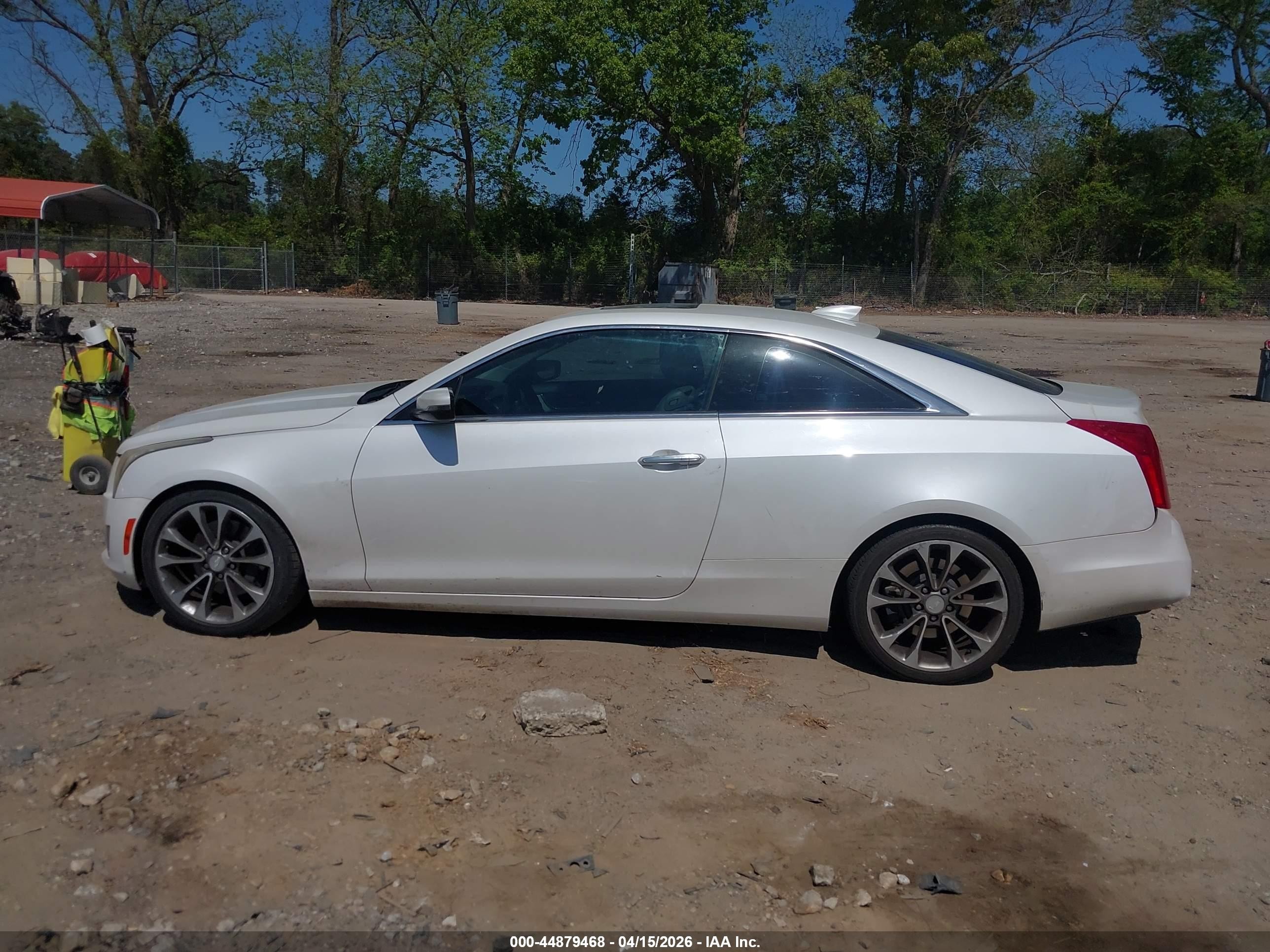 2015 Cadillac Ats Luxury White vin: 1G6AB1RX8F0127711