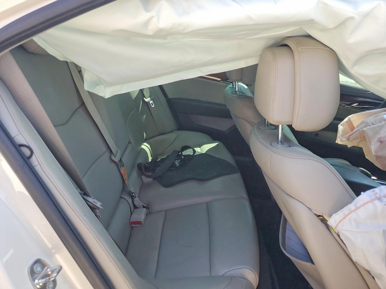 2014 Cadillac Ats Luxury White vin: 1G6AB5R38E0108675