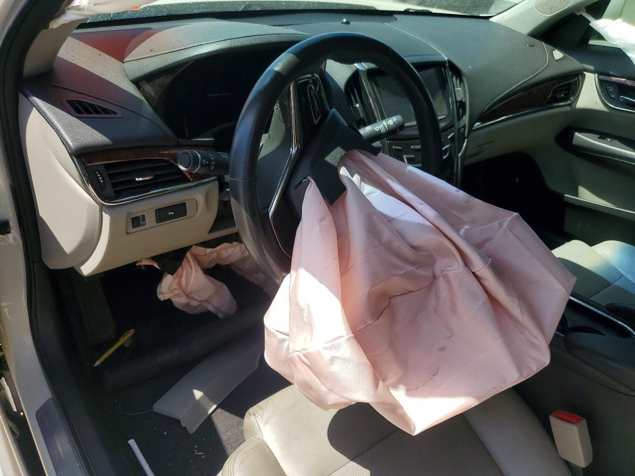2014 Cadillac Ats Luxury White vin: 1G6AB5R38E0108675