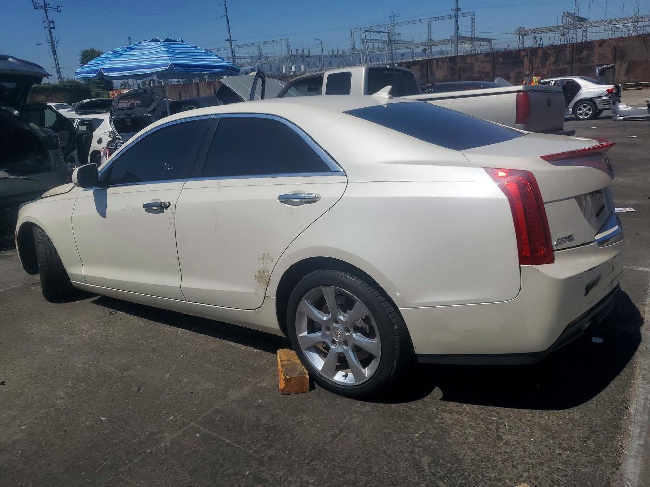 2014 Cadillac Ats Luxury White vin: 1G6AB5RA2E0185590