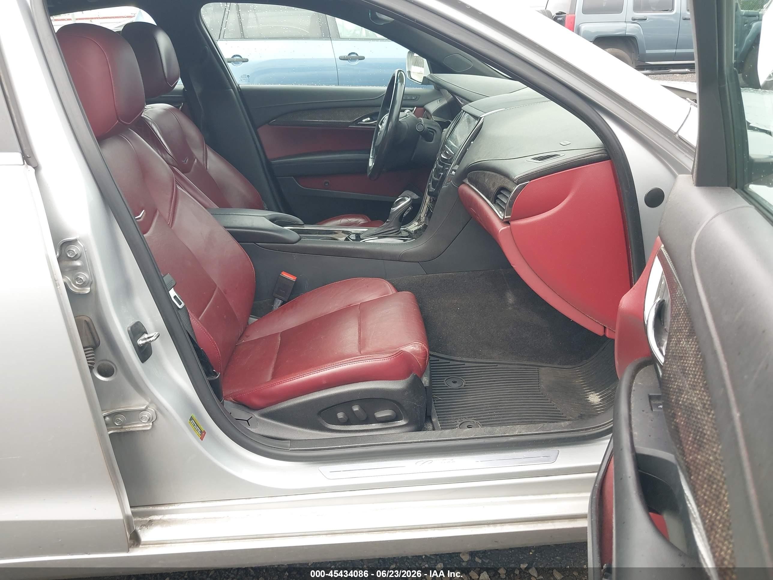 2014 Cadillac Ats Luxury Silver vin: 1G6AB5RA6E0190601