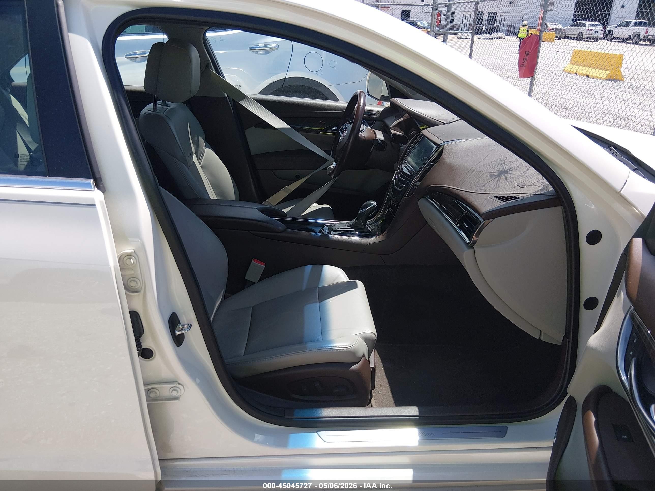 2013 Cadillac Ats Luxury White vin: 1G6AB5RA8D0177735
