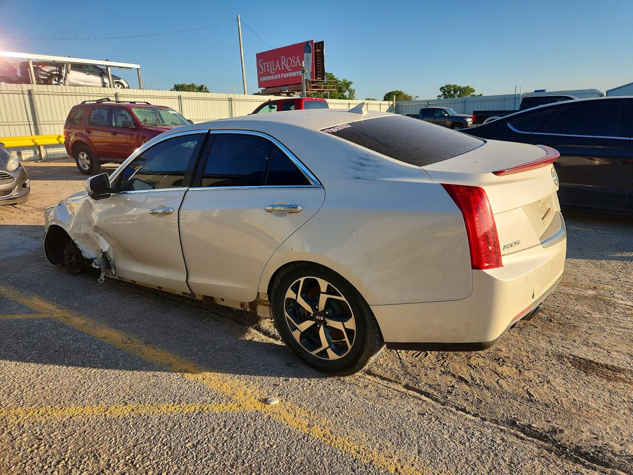 2014 Cadillac Ats Luxury White vin: 1G6AB5RX2E0124289