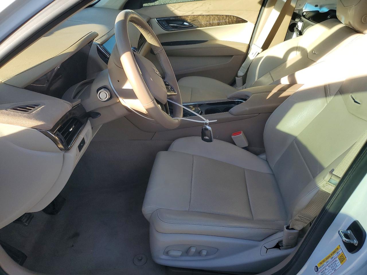 2015 Cadillac Ats Luxury White vin: 1G6AB5RX5F0125356