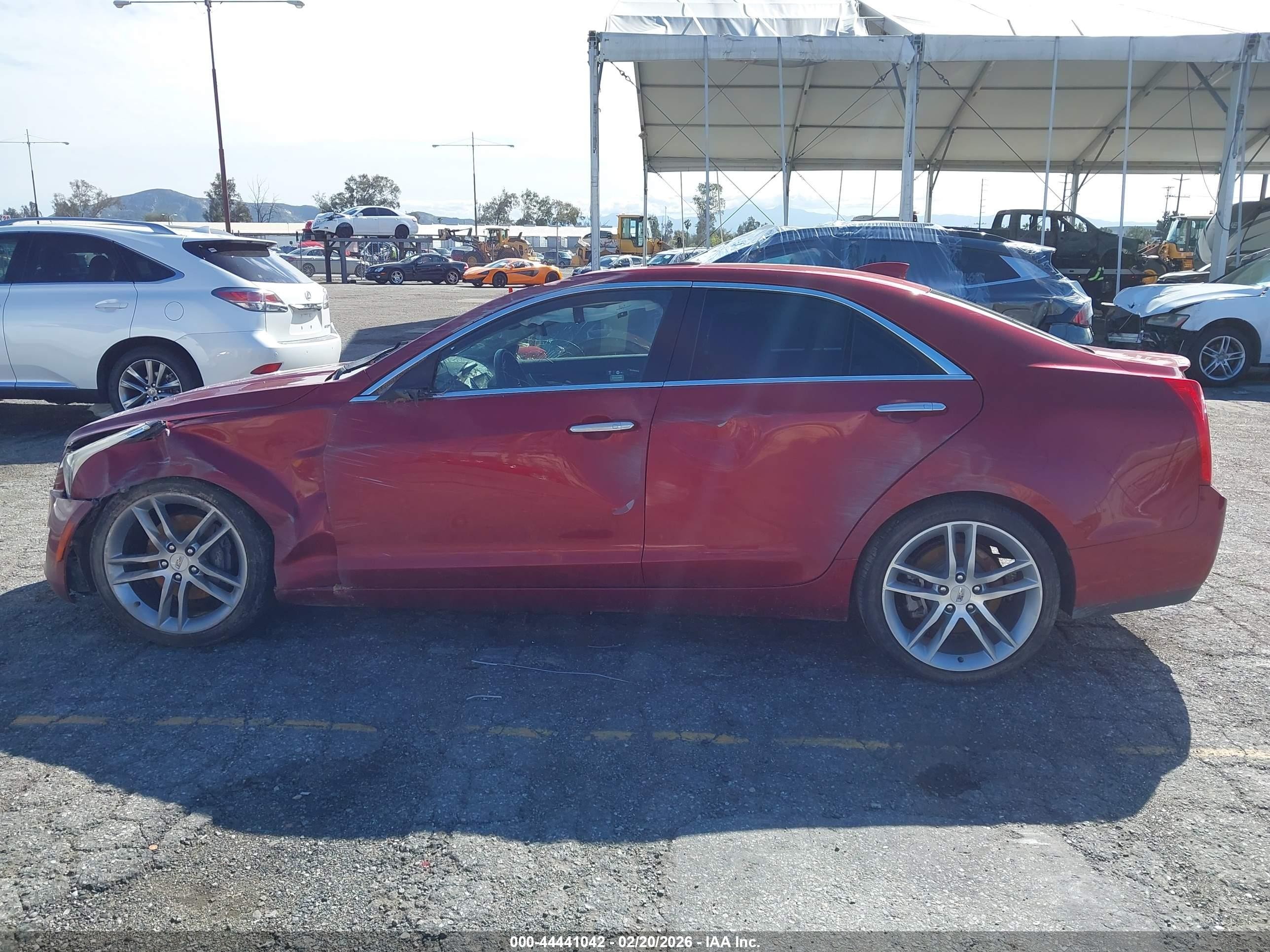 2018 Cadillac Ats Luxury Красный vin: 1G6AB5RX8J0133847