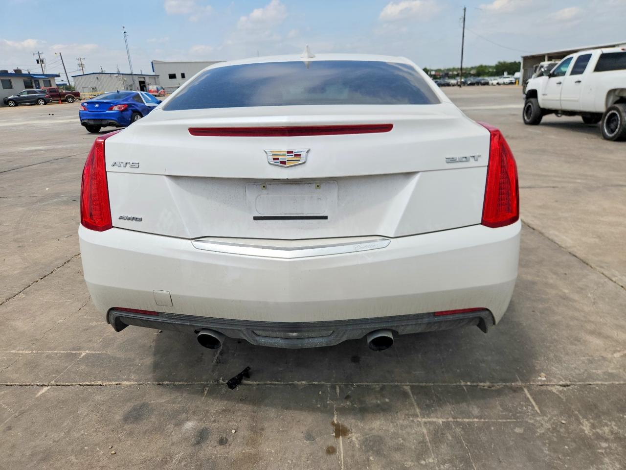 2018 Cadillac Ats White vin: 1G6AE1RX8J0130642
