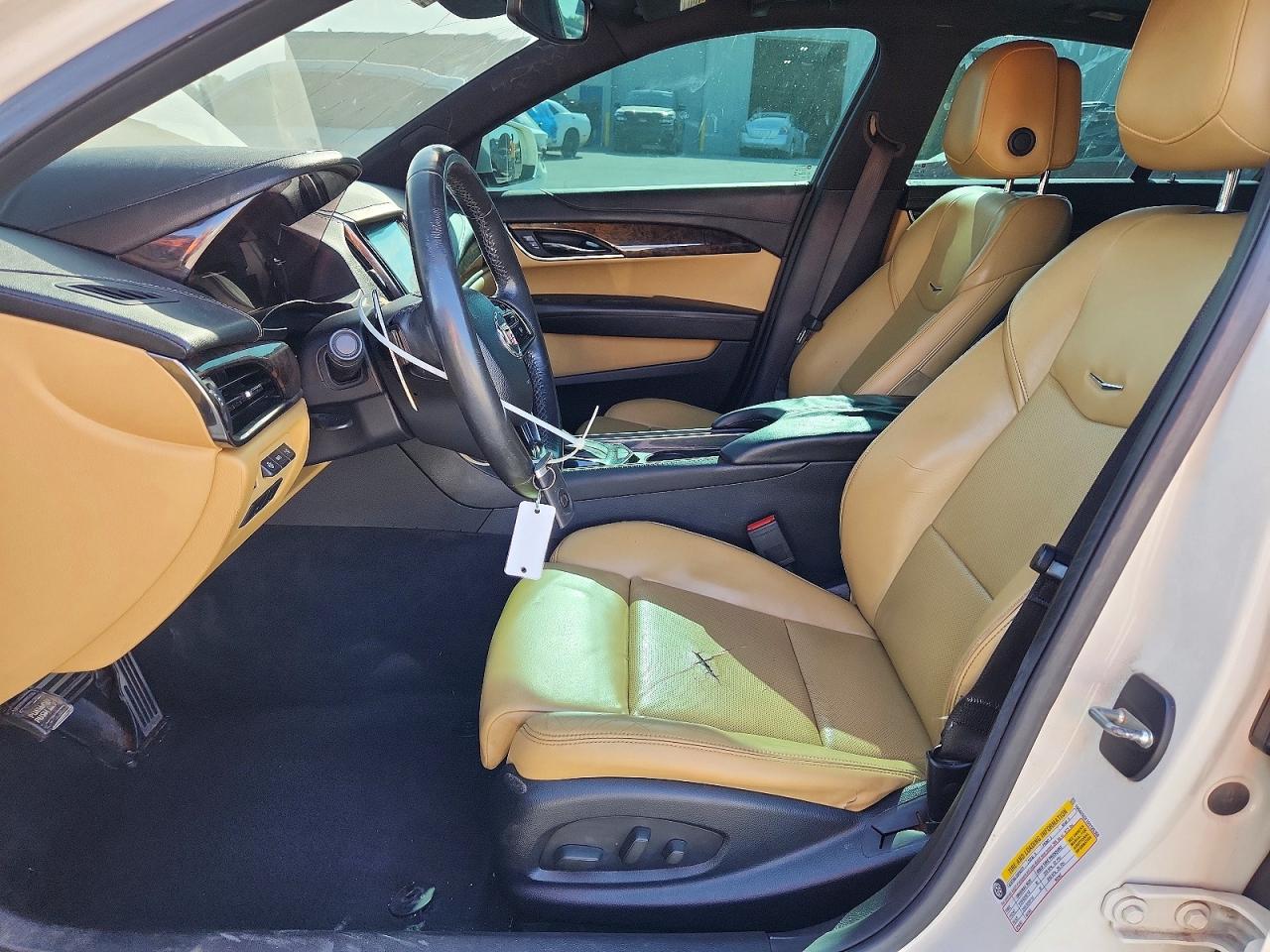 2013 Cadillac Ats Premium Белый vin: 1G6AE5SX1D0126356