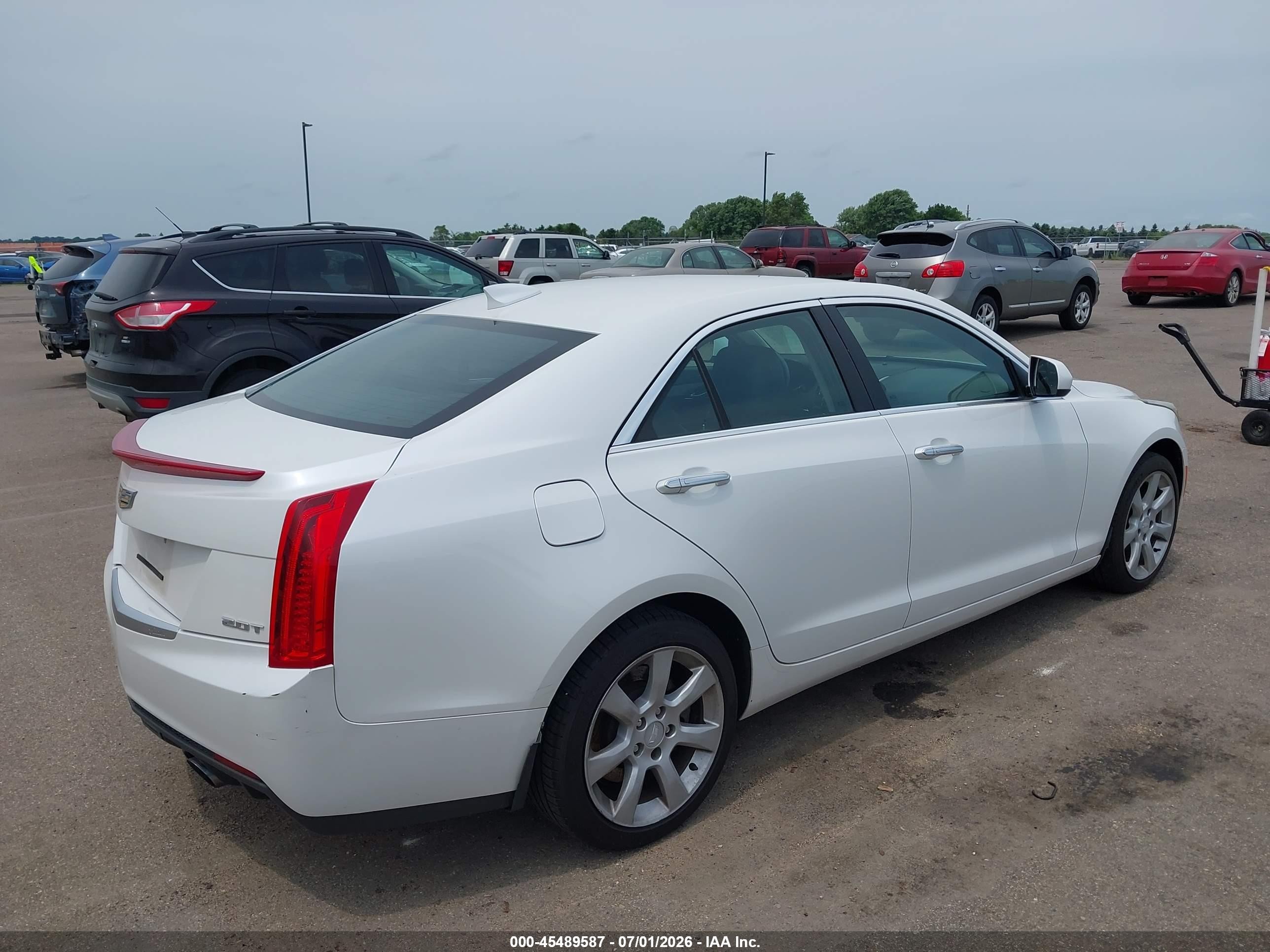 2015 Cadillac Ats Standard Белый vin: 1G6AG5RX2F0117703
