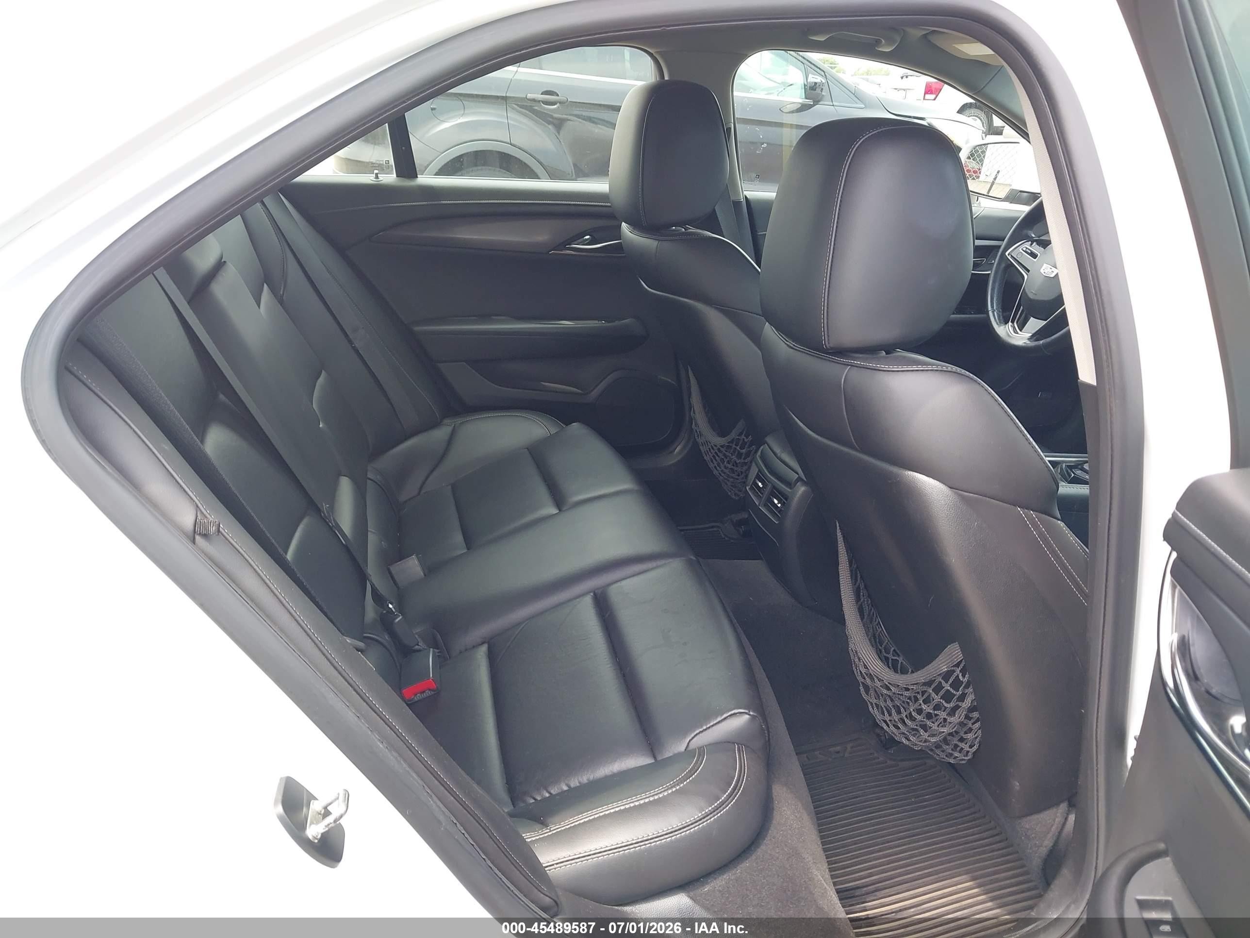 2015 Cadillac Ats Standard Белый vin: 1G6AG5RX2F0117703