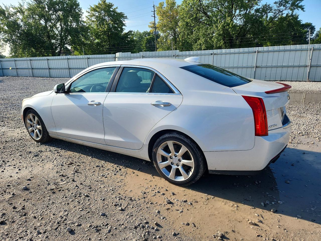 2015 Cadillac Ats Белый vin: 1G6AG5RX4F0130436
