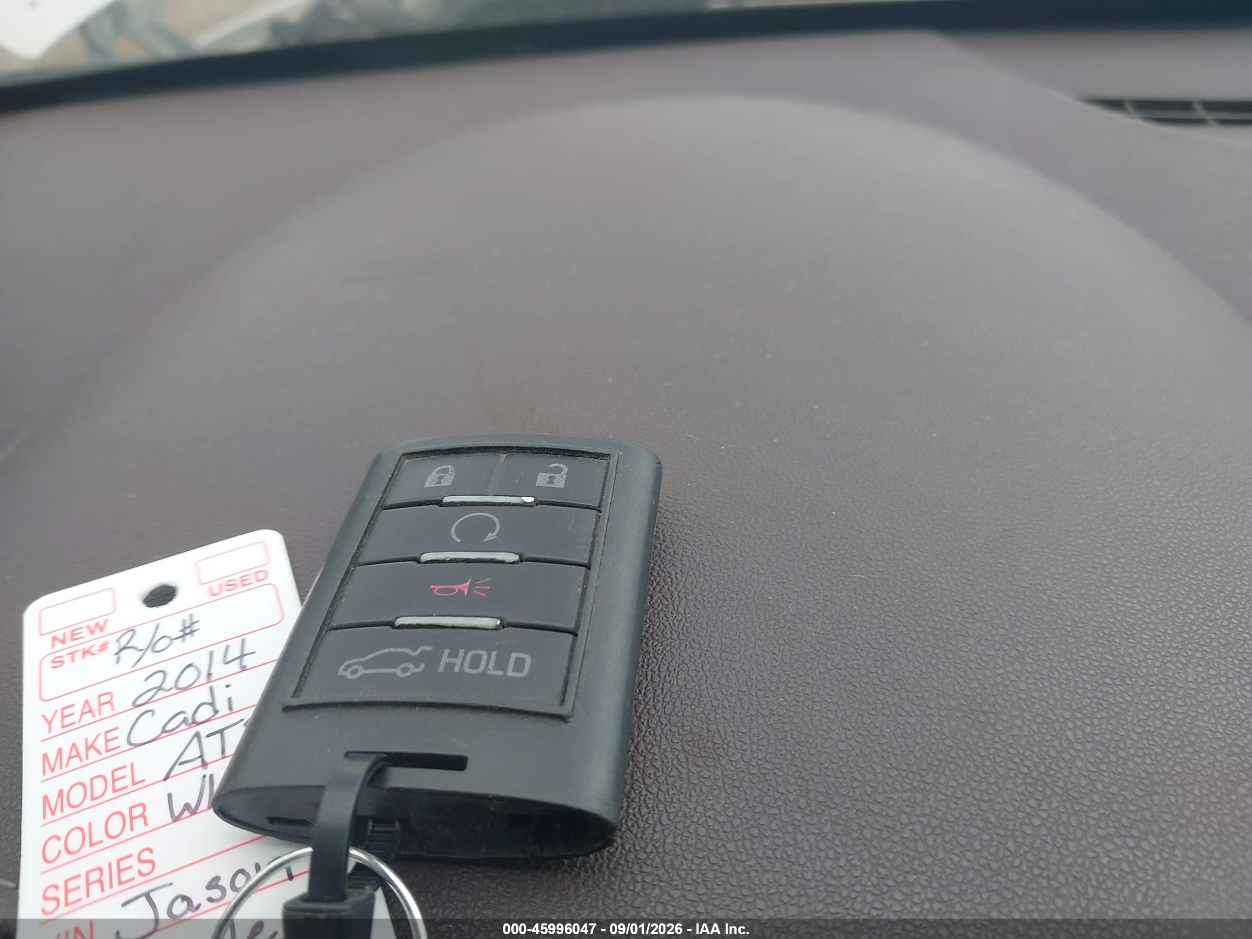 2014 Cadillac Ats Luxury Белый vin: 1G6AH5R35E0146282