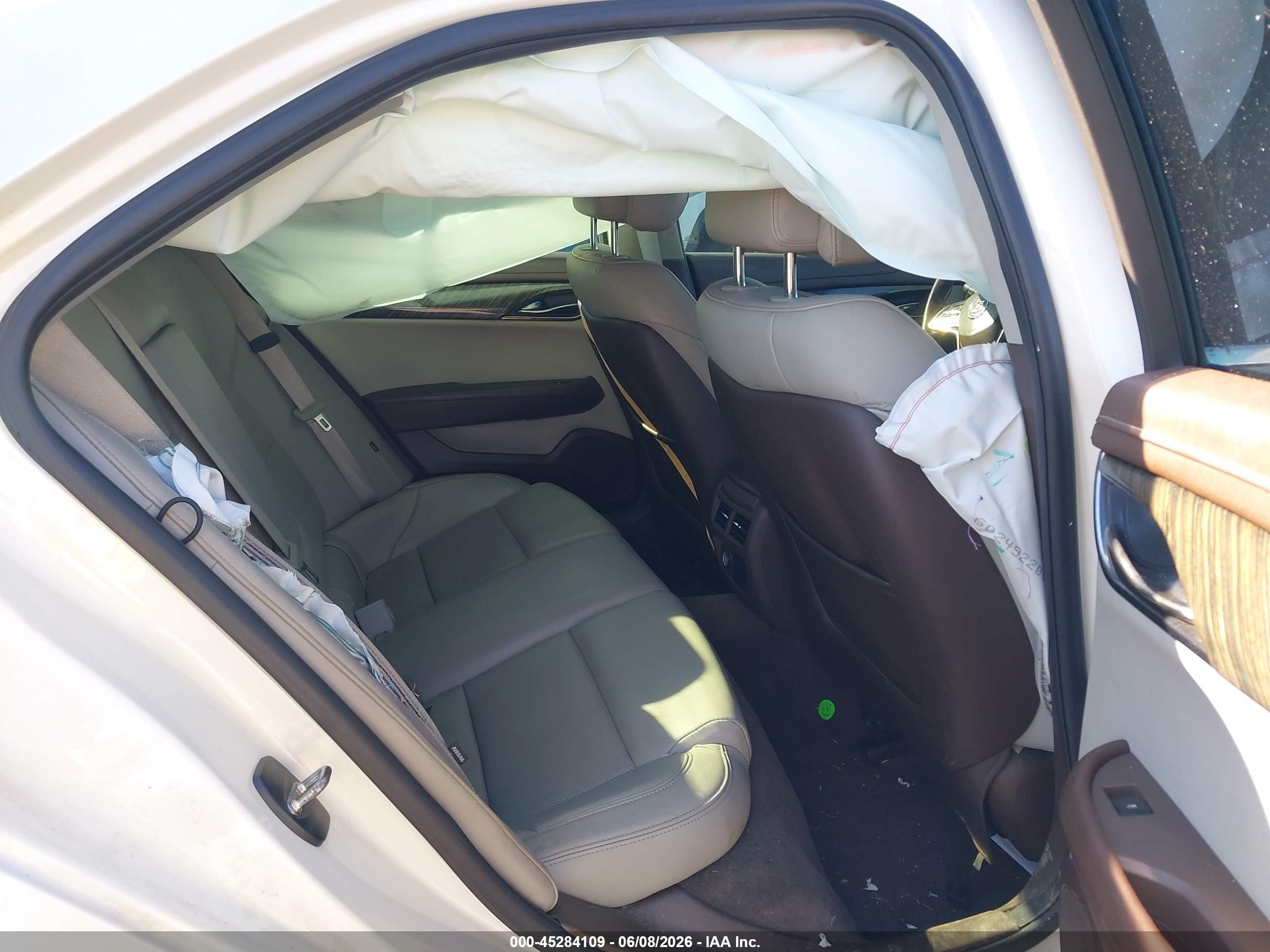 2014 Cadillac Ats Luxury White vin: 1G6AH5S39E0169686