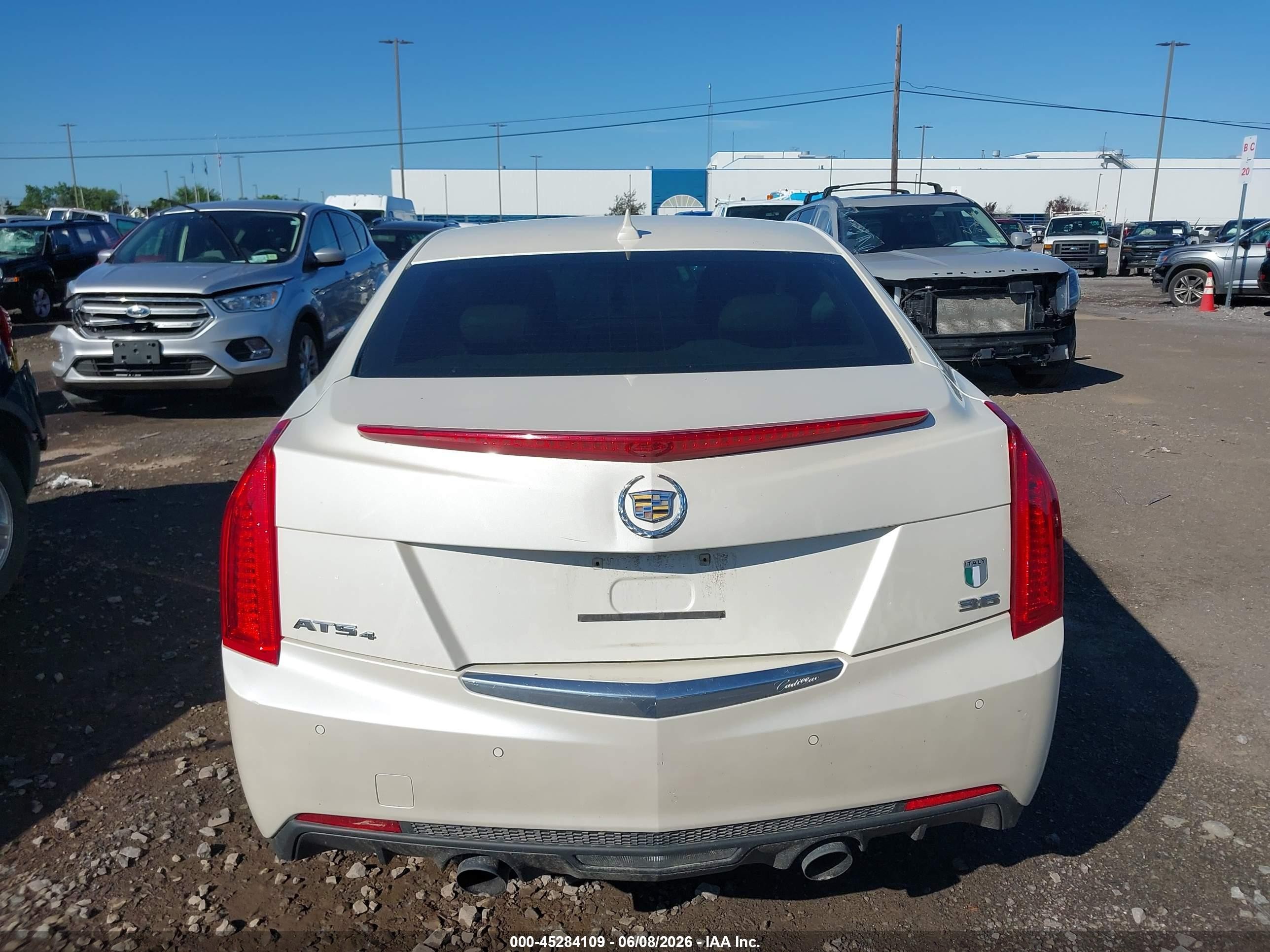 2014 Cadillac Ats Luxury White vin: 1G6AH5S39E0169686