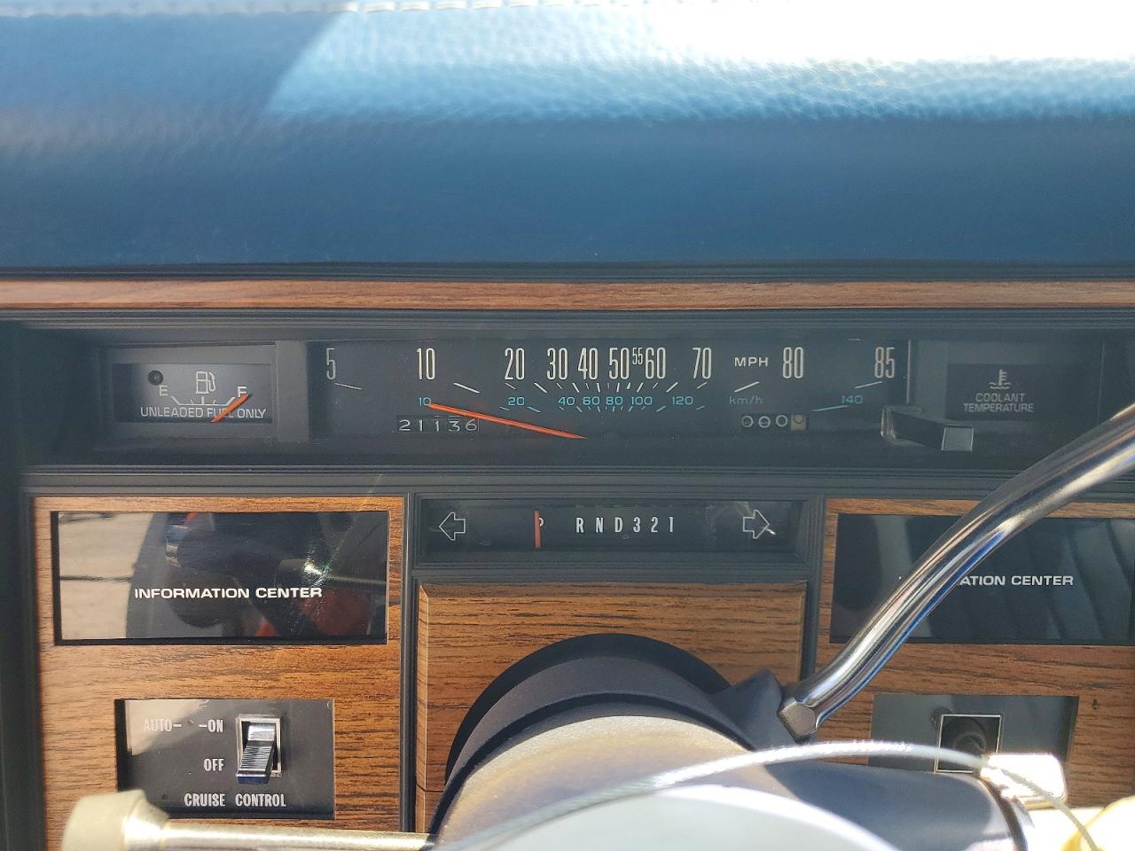 1984 Cadillac Eldorado Biarritz Белый vin: 1G6AL6782EE614748