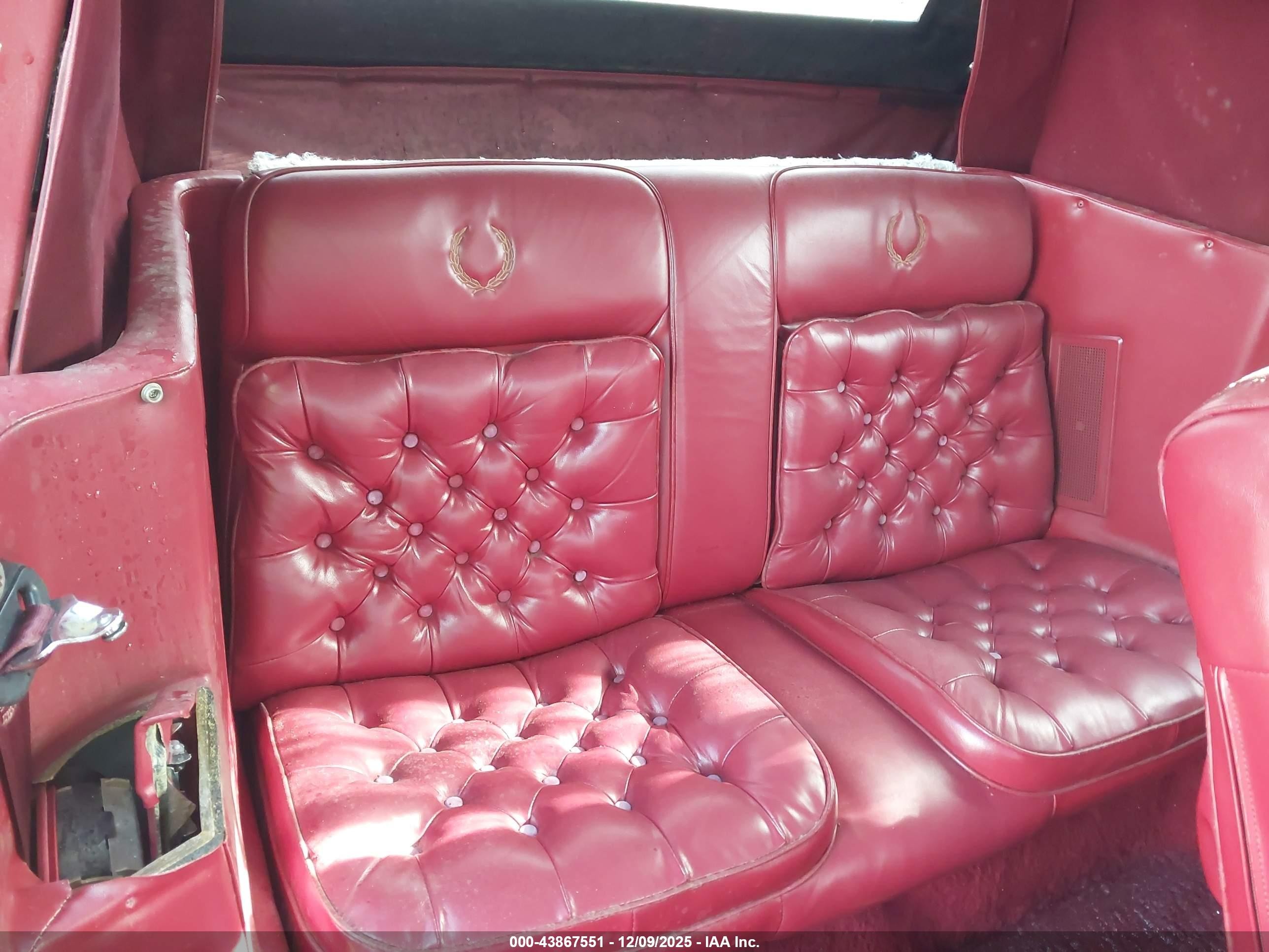 1984 Cadillac Eldorado Biarritz Красный vin: 1G6AL6789EE650565