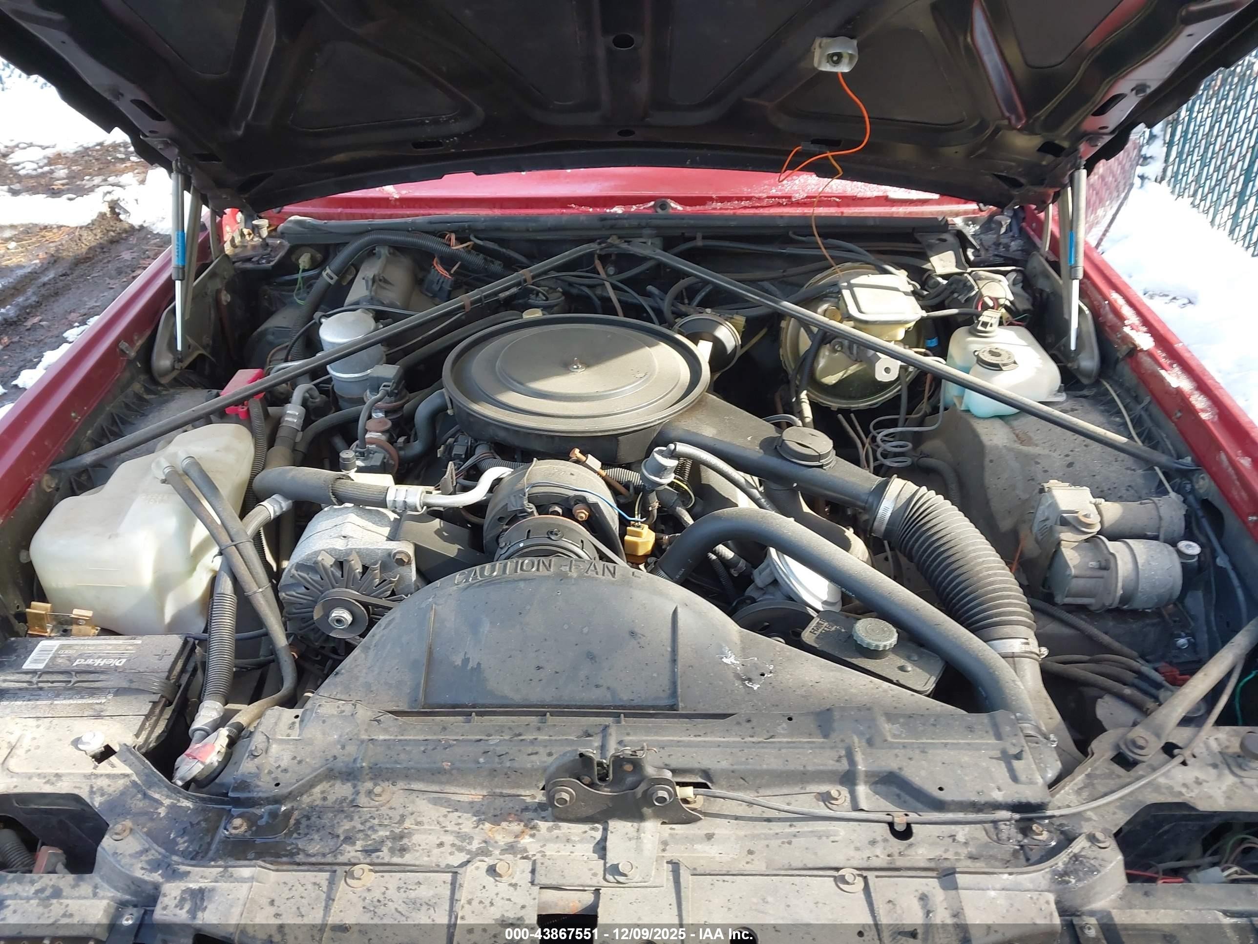 1984 Cadillac Eldorado Biarritz Красный vin: 1G6AL6789EE650565