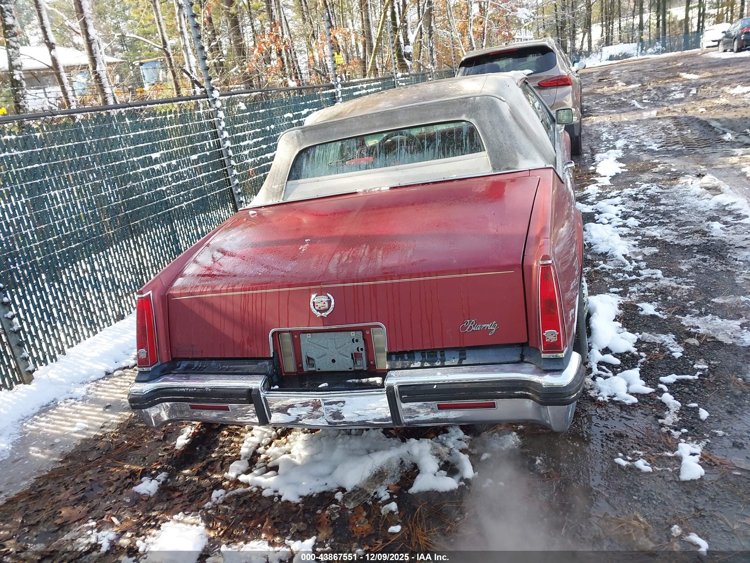 1984 Cadillac Eldorado Biarritz Красный vin: 1G6AL6789EE650565