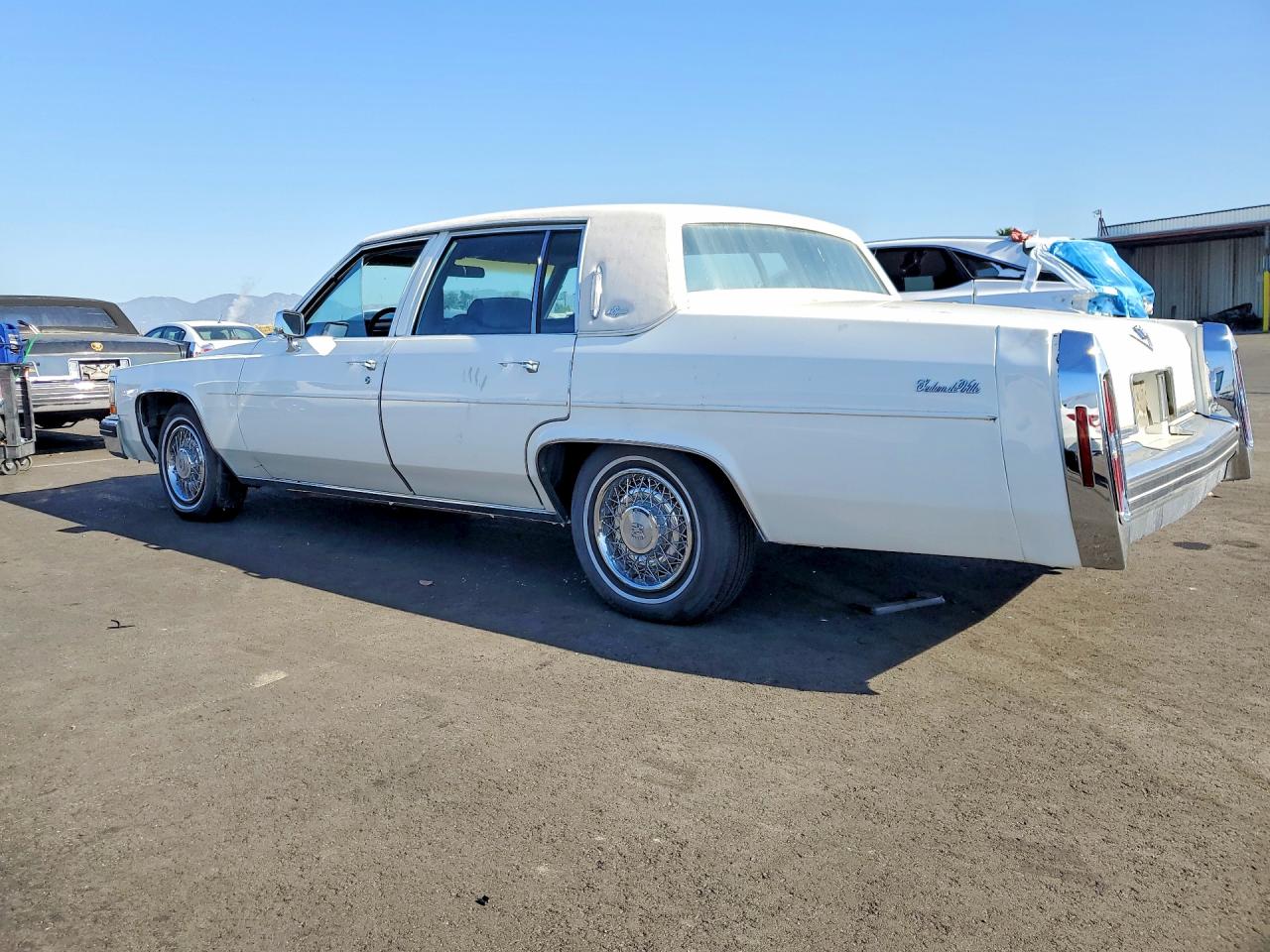 1984 Cadillac Deville White vin: 1G6AM6981E9005492