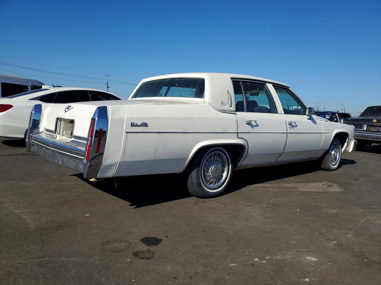 1984 Cadillac Deville White vin: 1G6AM6981E9005492