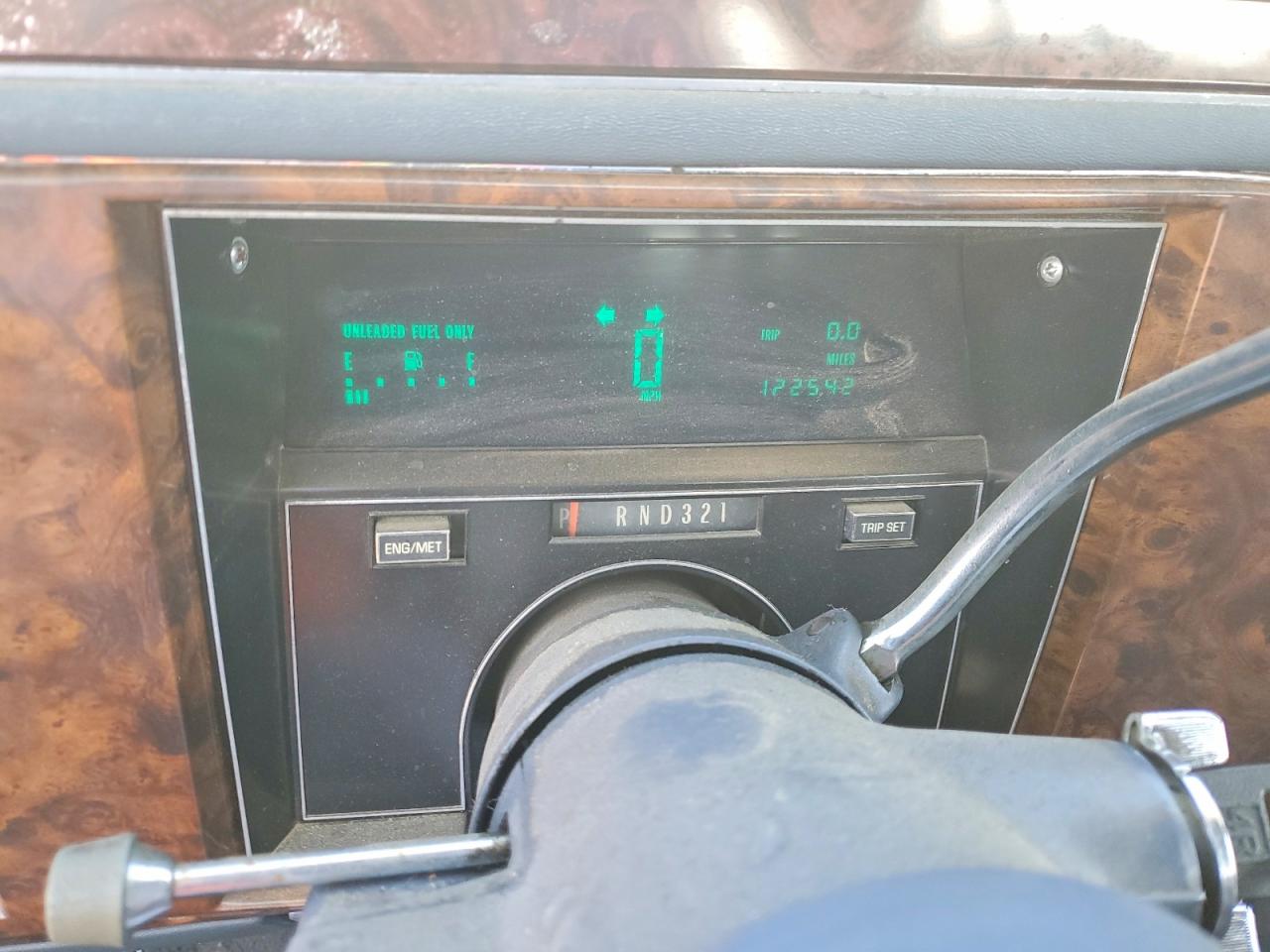 1984 Cadillac Deville White vin: 1G6AM6981E9005492