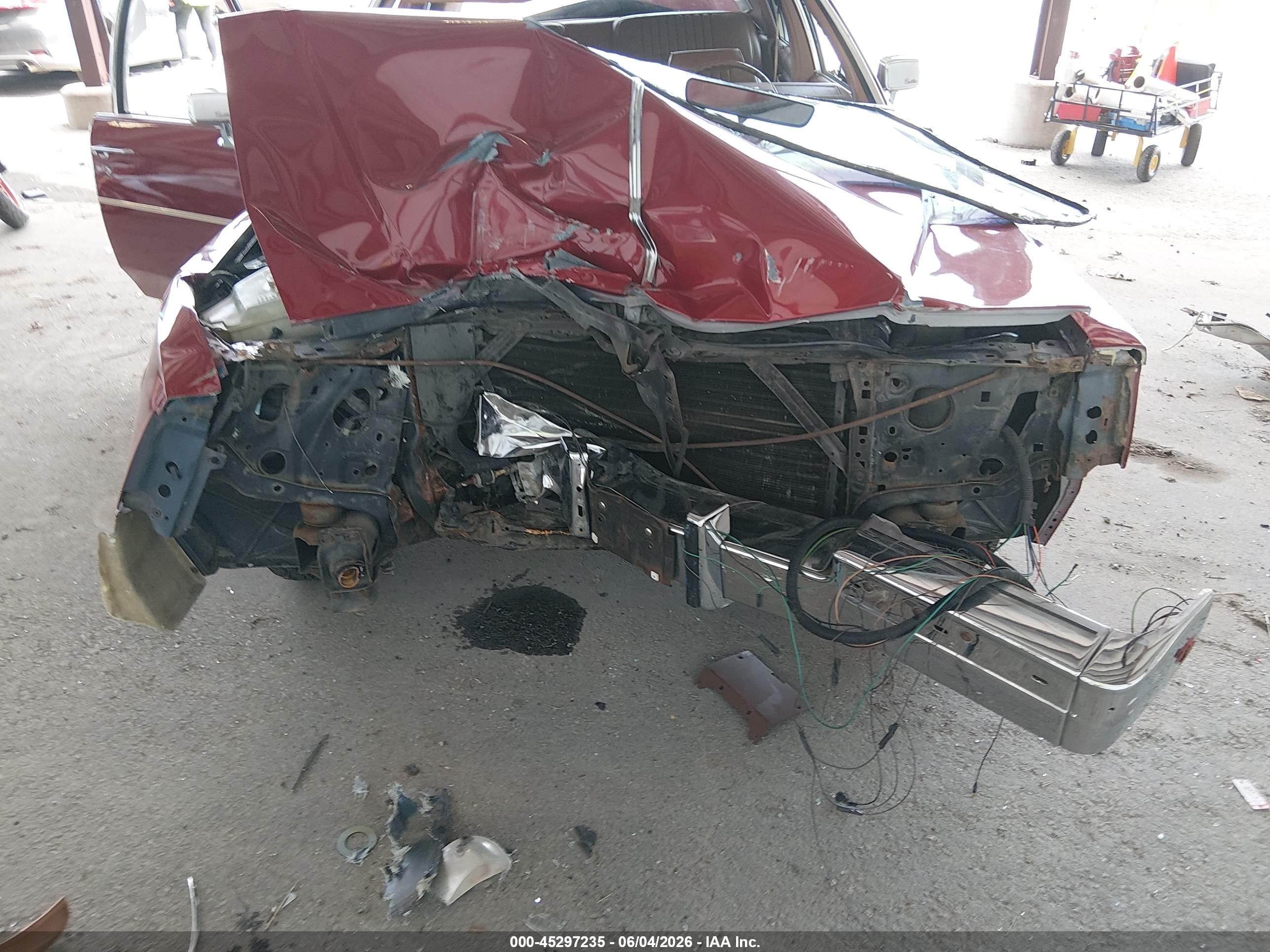 1984 Cadillac Deville   Red vin: 1G6AM6981E9144537