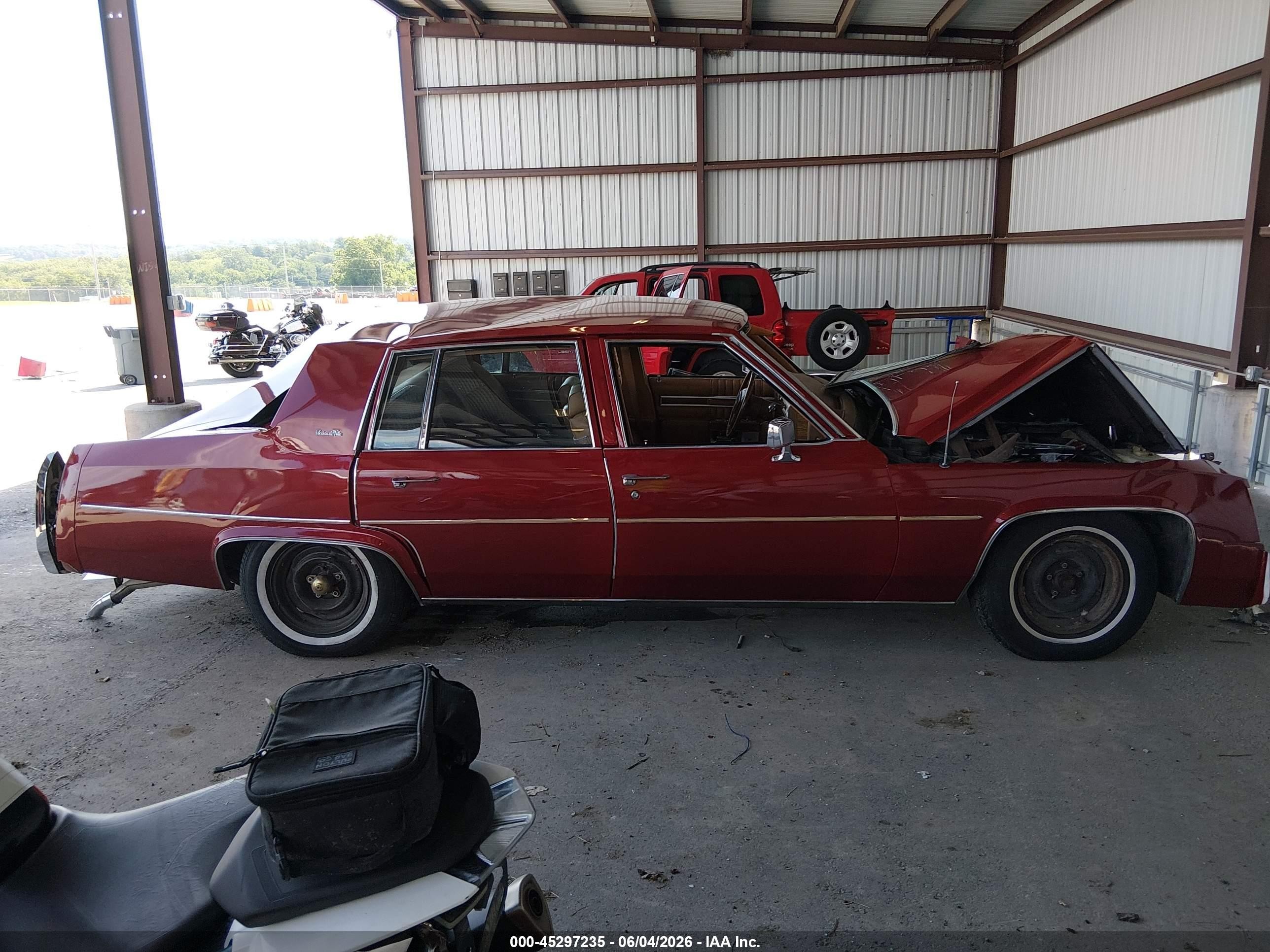 1984 Cadillac Deville   Red vin: 1G6AM6981E9144537