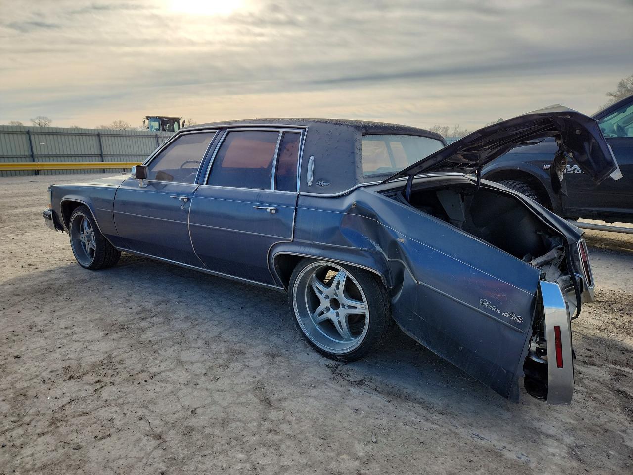 1984 Cadillac Deville Blue vin: 1G6AM6986E9043381