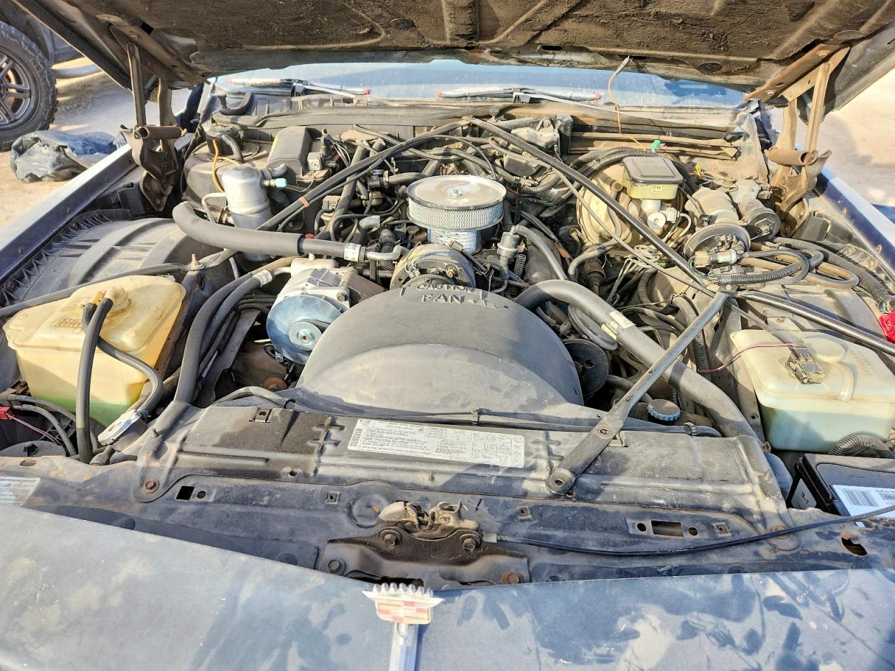1984 Cadillac Deville Blue vin: 1G6AM6986E9043381