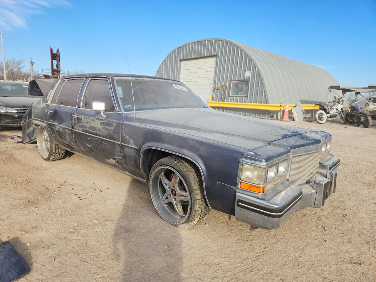 1984 Cadillac Deville Blue vin: 1G6AM6986E9043381