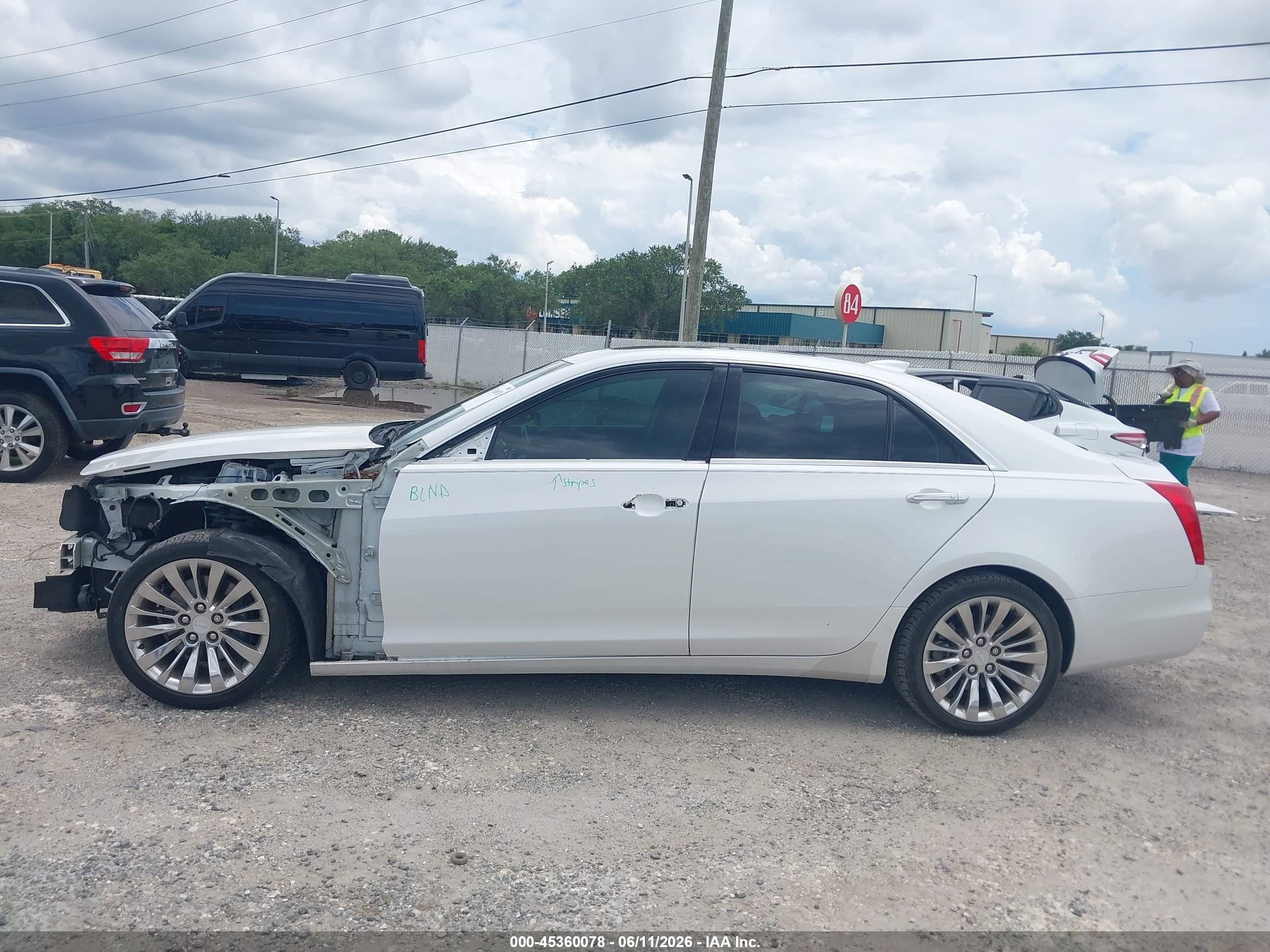 2015 Cadillac Cts Luxury White vin: 1G6AR5S31F0125146