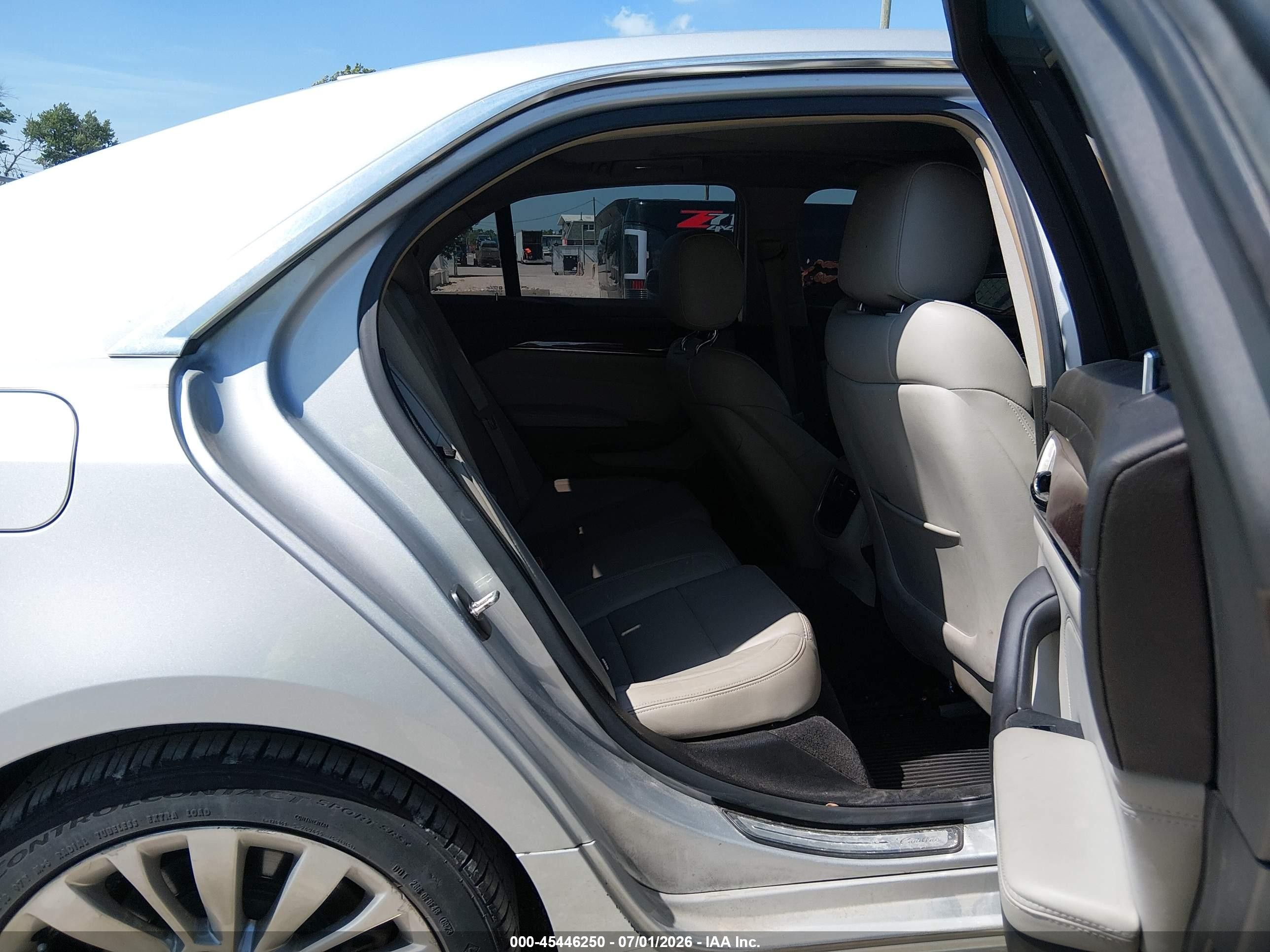 2015 Cadillac Cts Luxury Silver vin: 1G6AR5S38F0142123