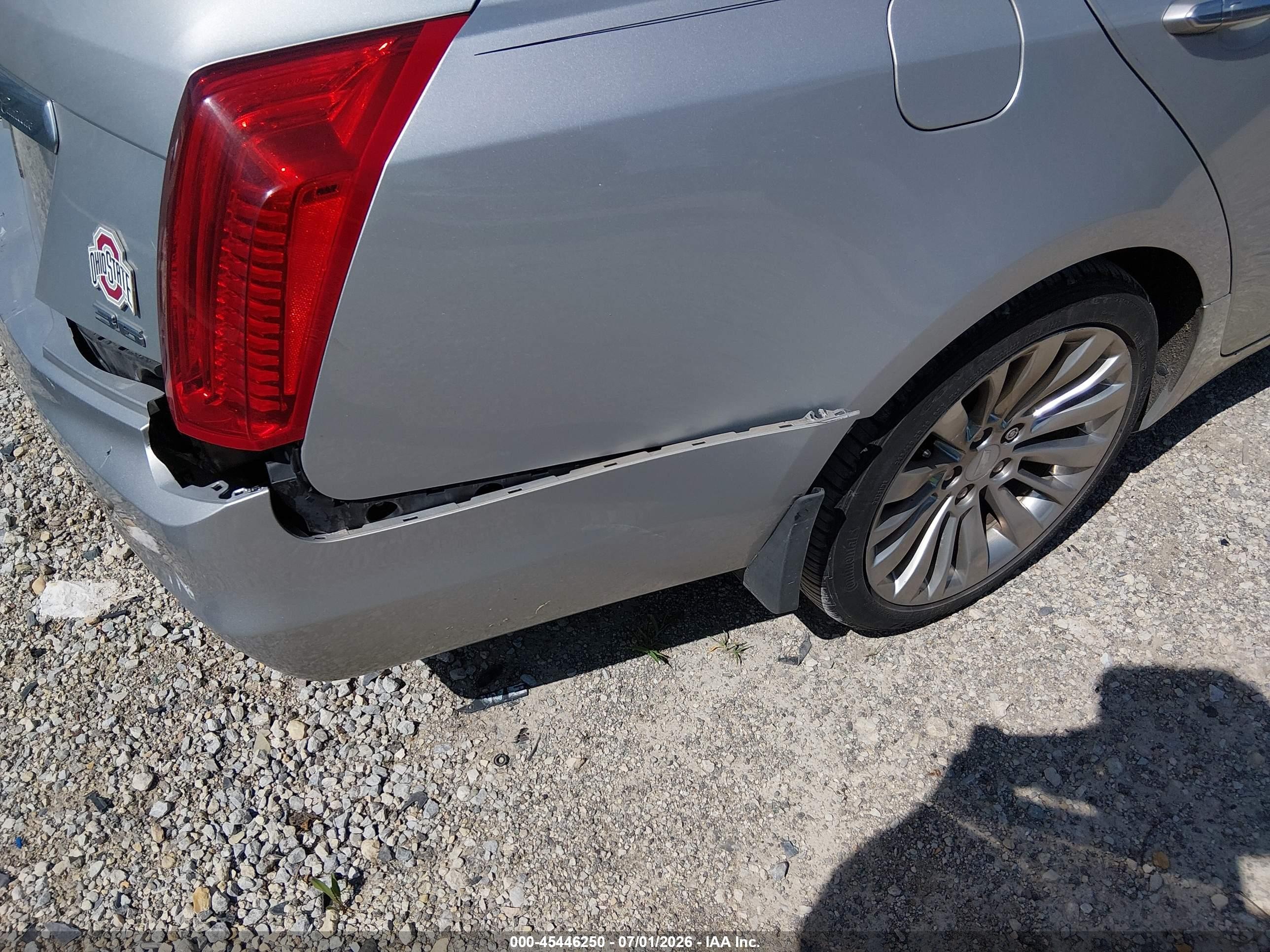2015 Cadillac Cts Luxury Silver vin: 1G6AR5S38F0142123
