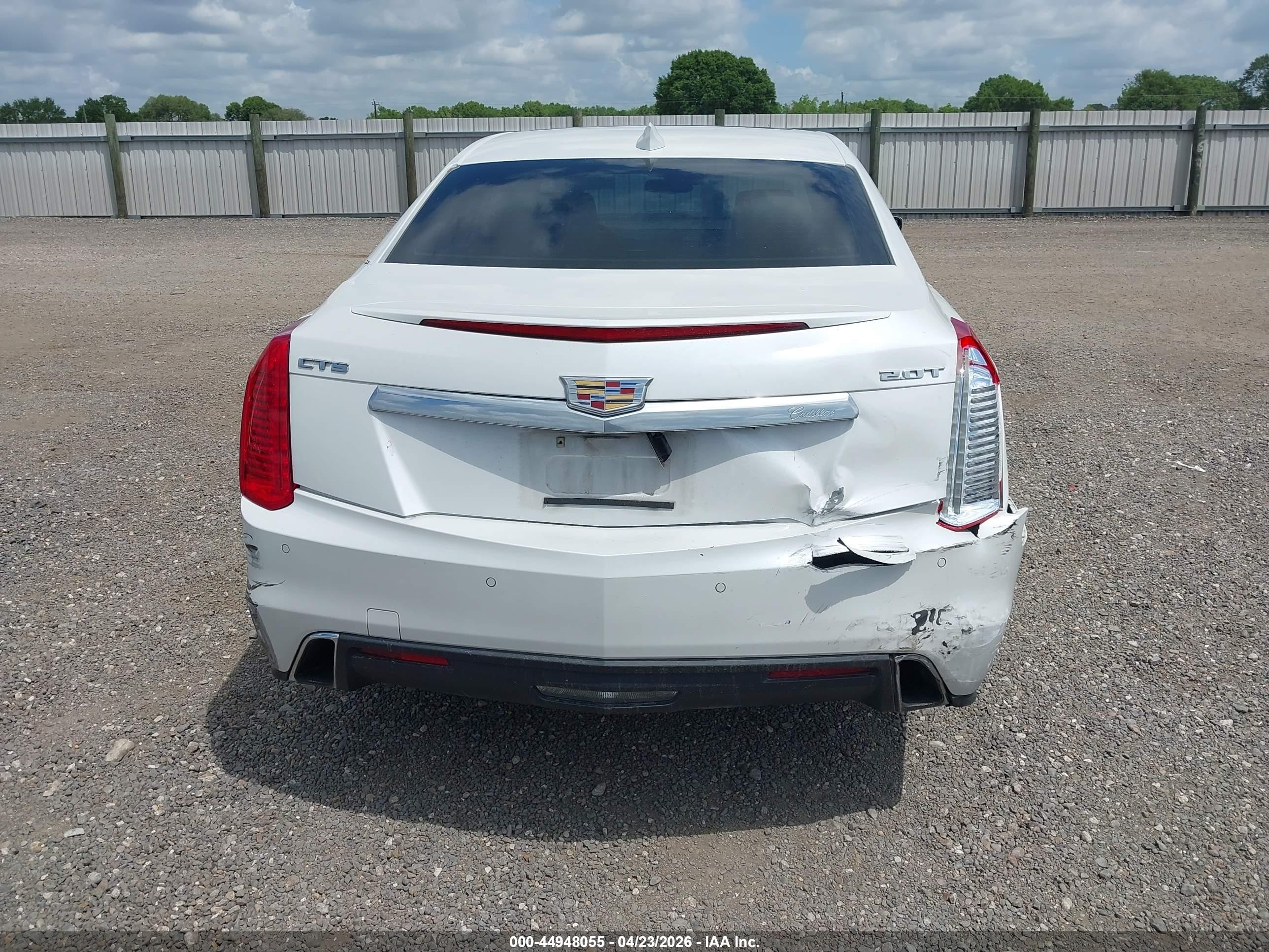 2018 Cadillac Cts Luxury Белый vin: 1G6AR5SX7J0126930