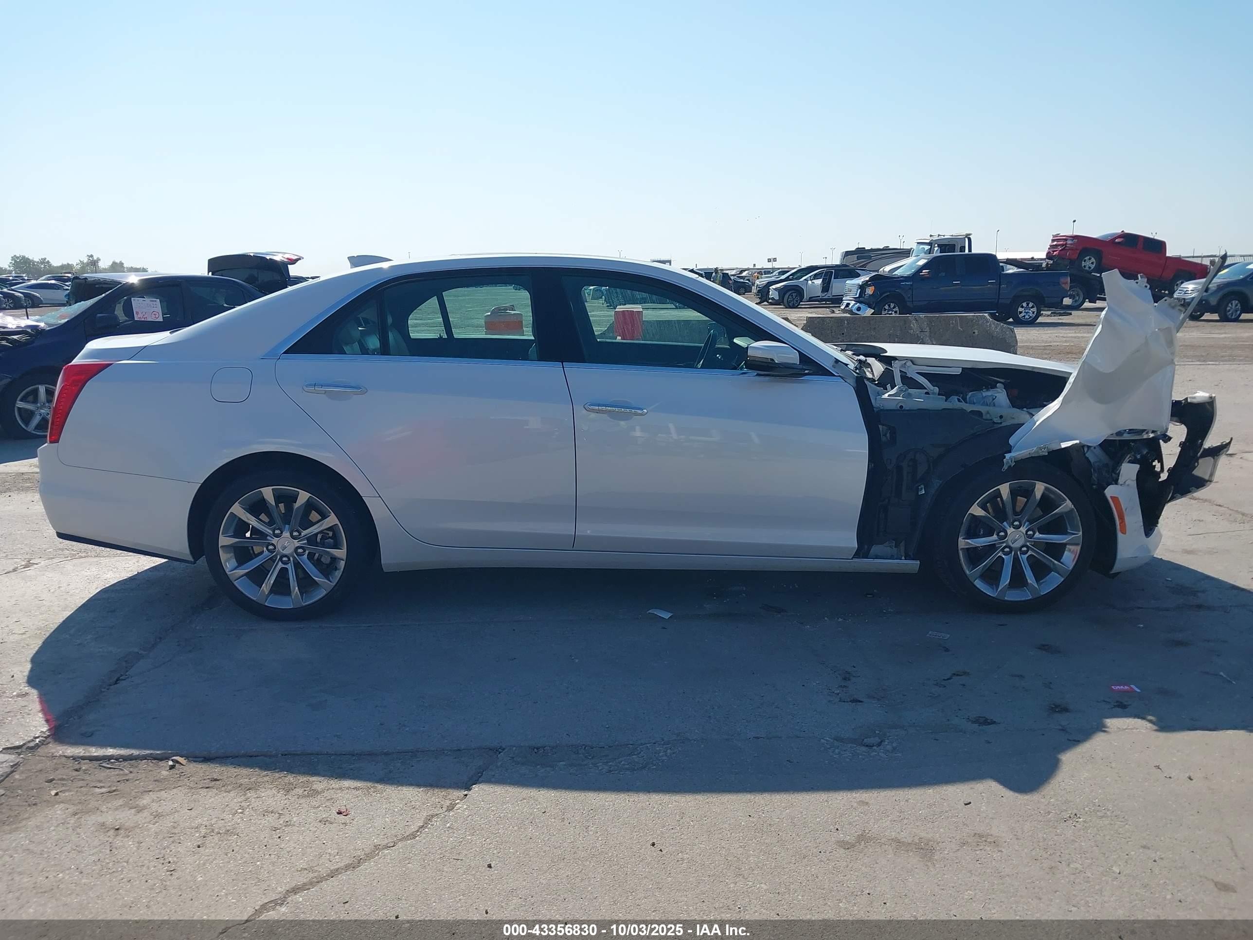 2018 Cadillac Cts Luxury White vin: 1G6AR5SX7J0141041