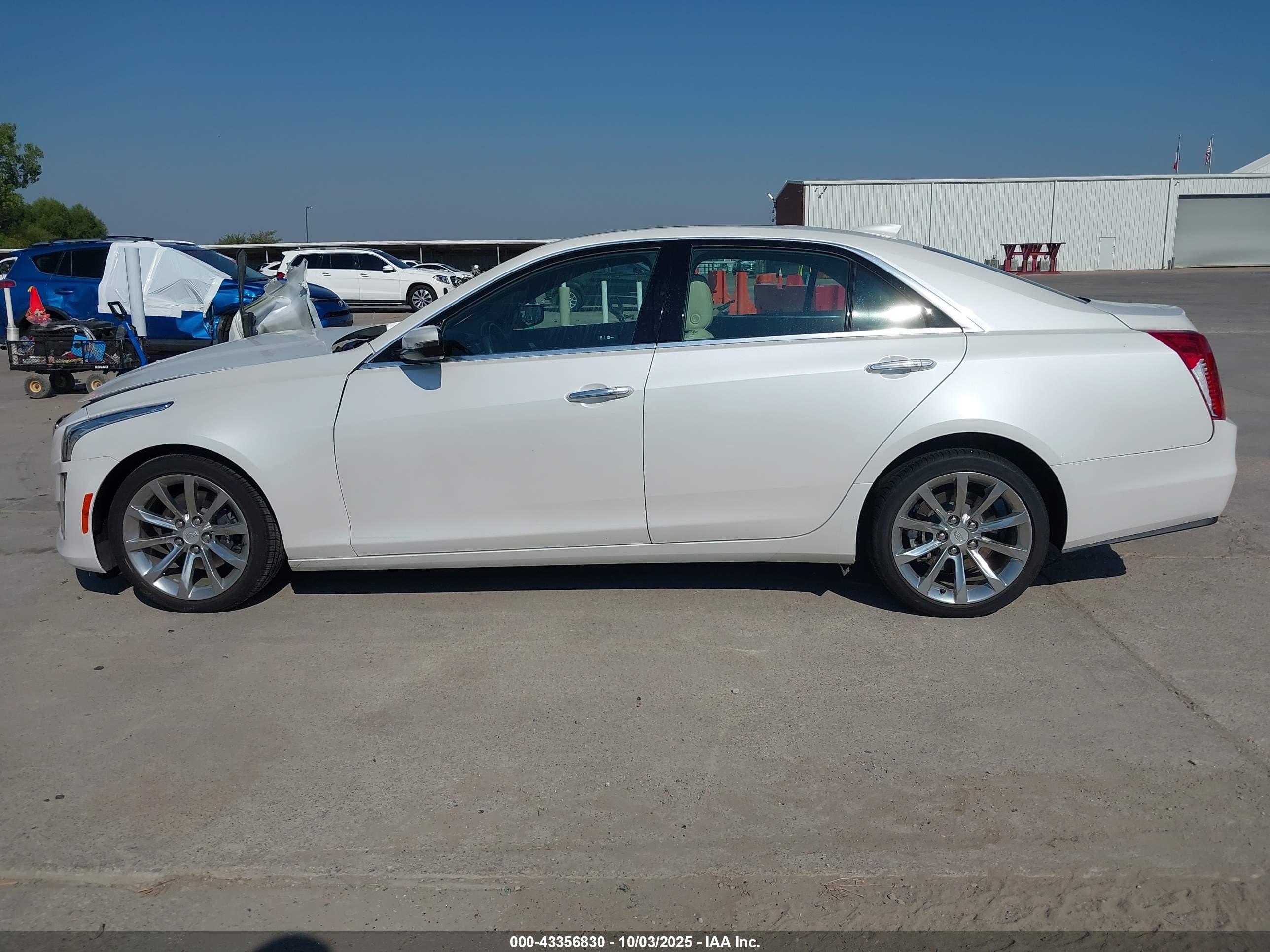 2018 Cadillac Cts Luxury White vin: 1G6AR5SX7J0141041