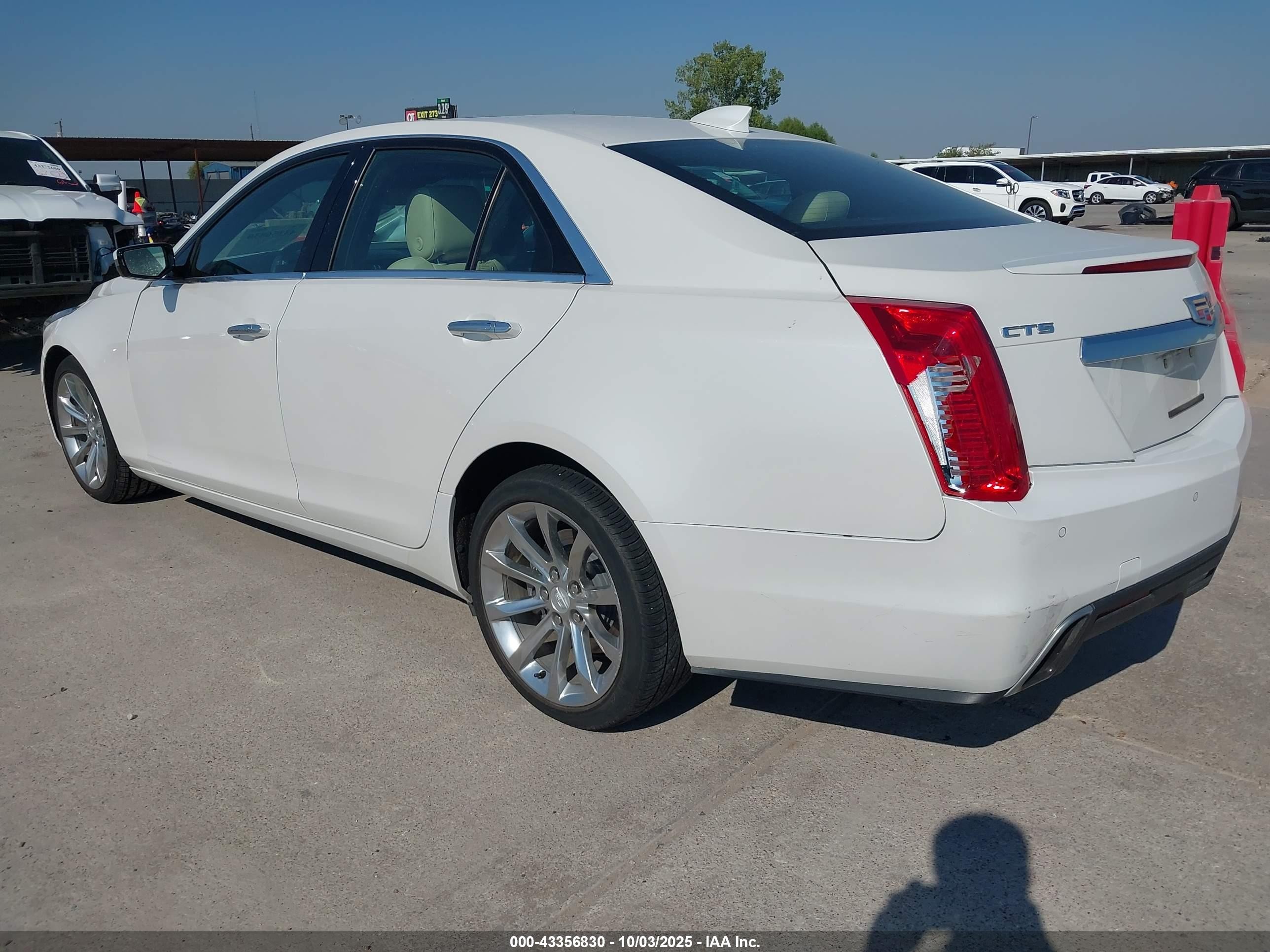 2018 Cadillac Cts Luxury White vin: 1G6AR5SX7J0141041