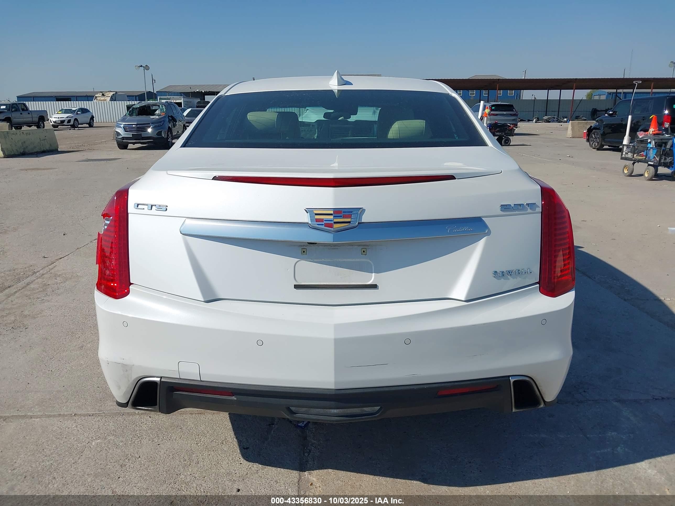2018 Cadillac Cts Luxury White vin: 1G6AR5SX7J0141041