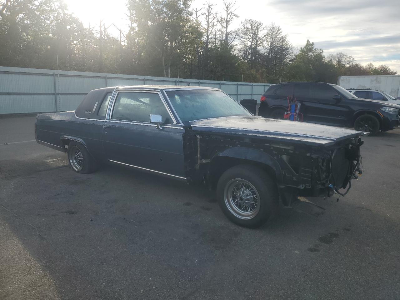 1984 Cadillac Fleetwood Brougham Blue vin: 1G6AW478XE9072013