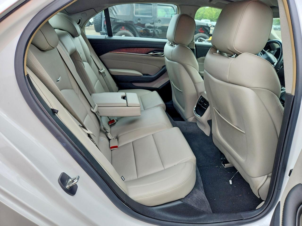 2015 Cadillac Cts Белый vin: 1G6AW5SX8F0111126