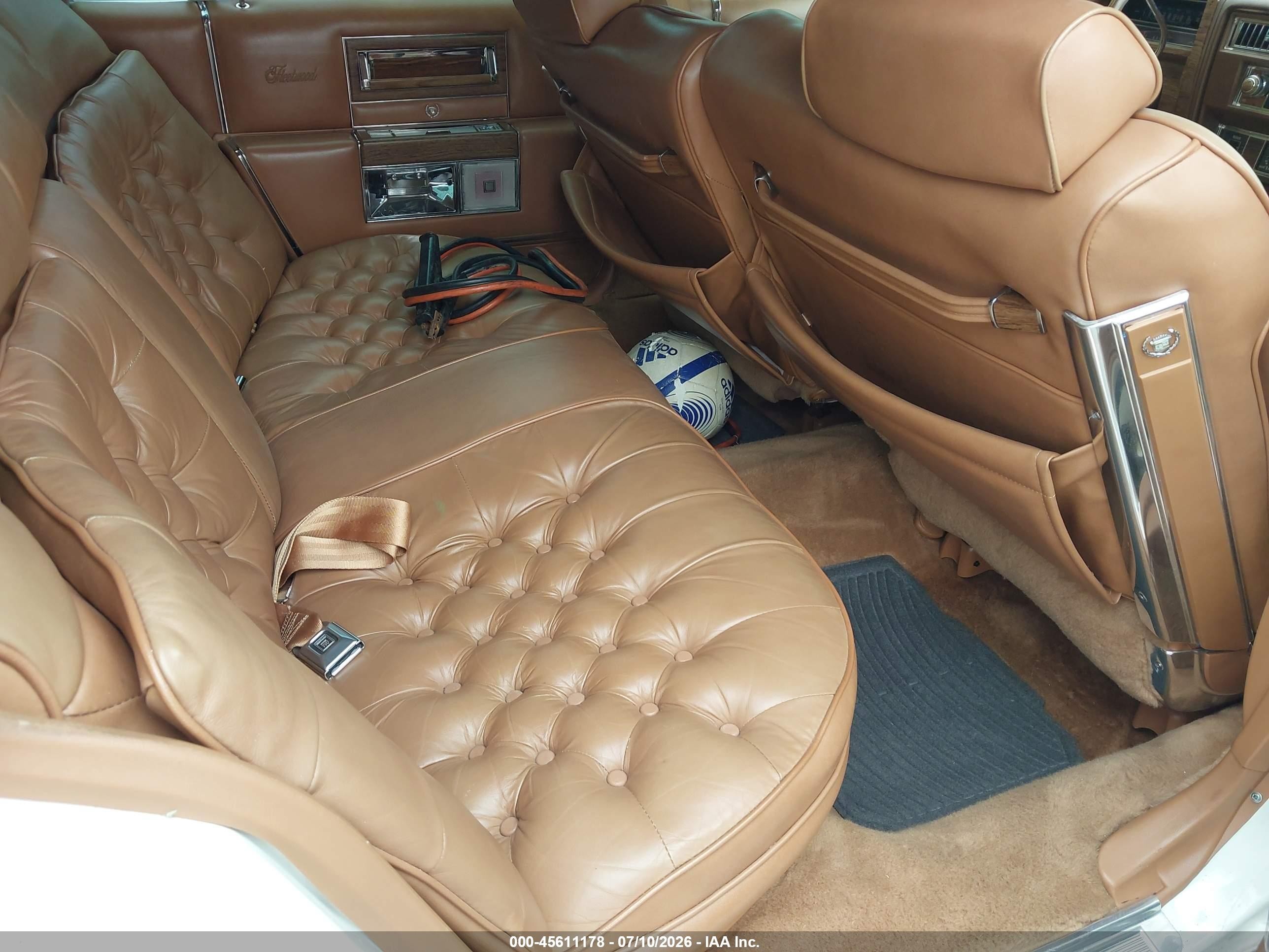 1984 Cadillac Fleetwood Brougham White vin: 1G6AW6982E9023106