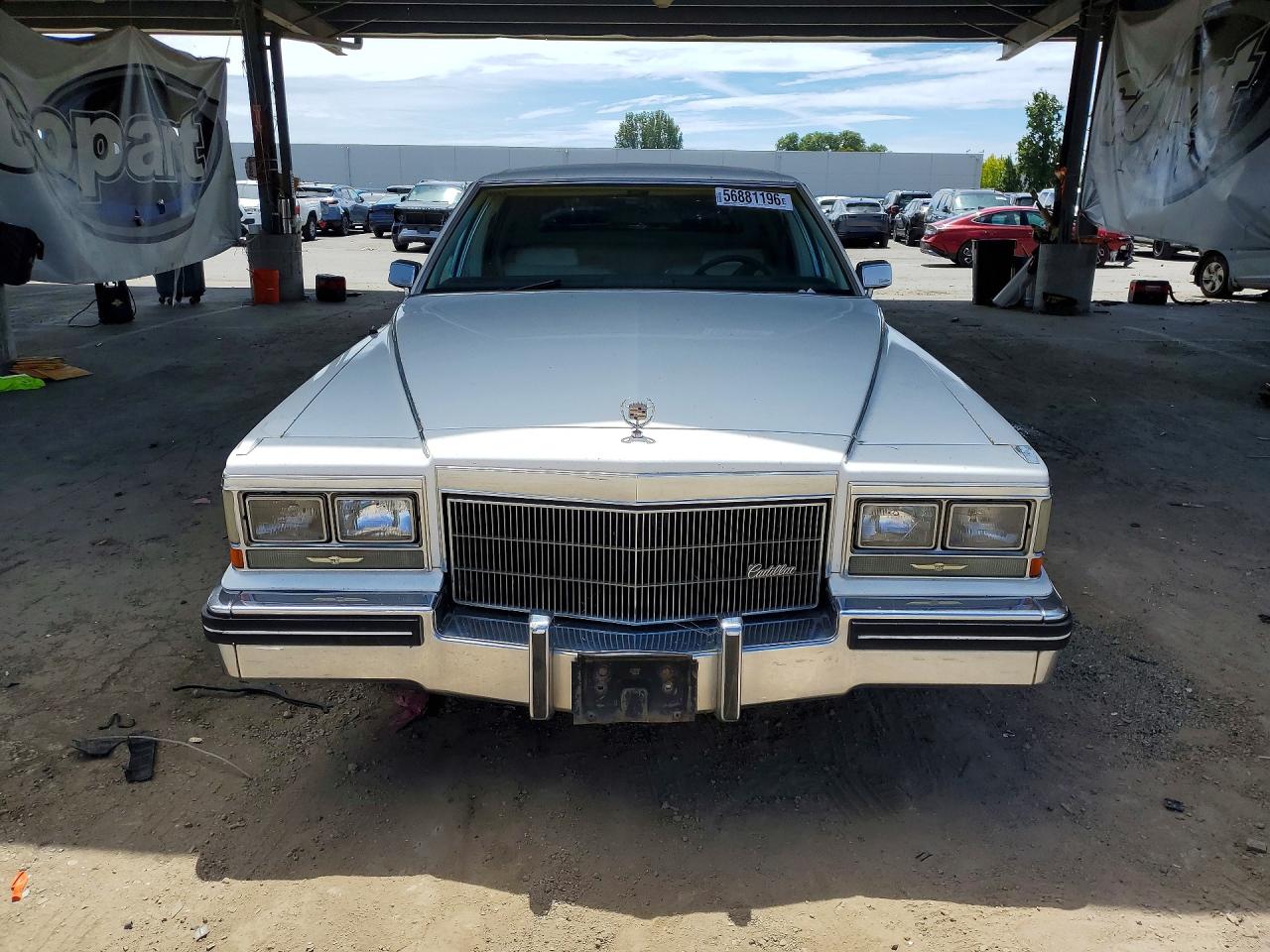 1984 Cadillac Fleetwood Brougham White vin: 1G6AW6988E9064193