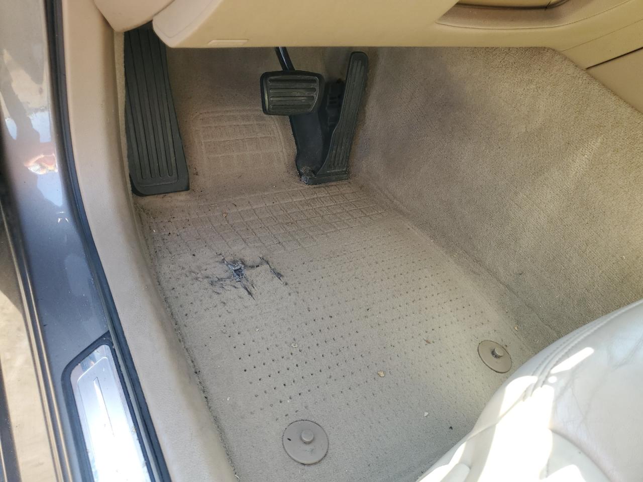 2014 Cadillac Cts Luxury Collection Gray vin: 1G6AX5SX2E0166716 Damage: Left Front Carpet, Stained, Permanent