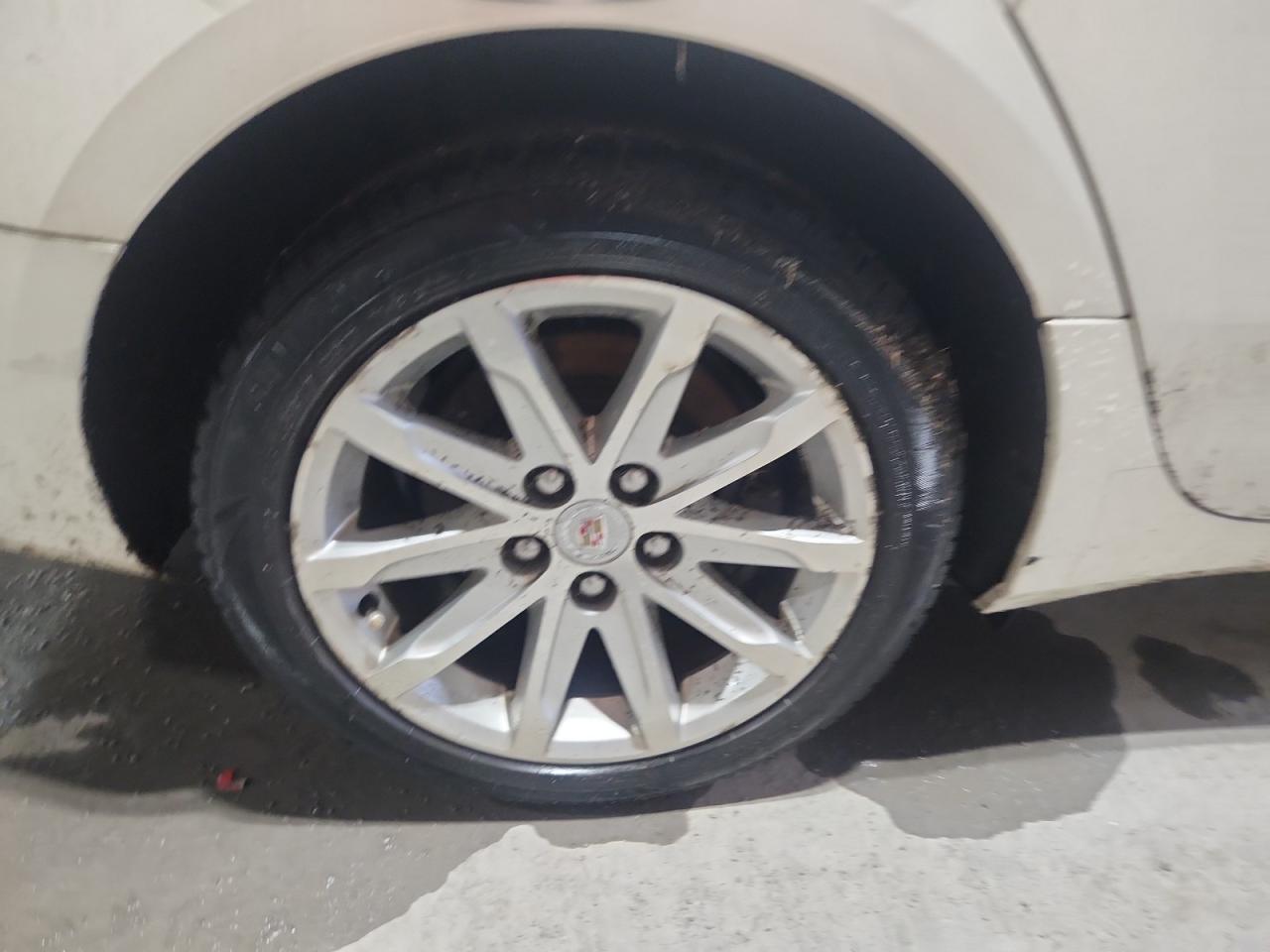2014 Cadillac Cts Luxury Collection White vin: 1G6AX5SX5E0148307 Damage: Right Rear Wheel, Curb Rash, 7 To 8 Inches