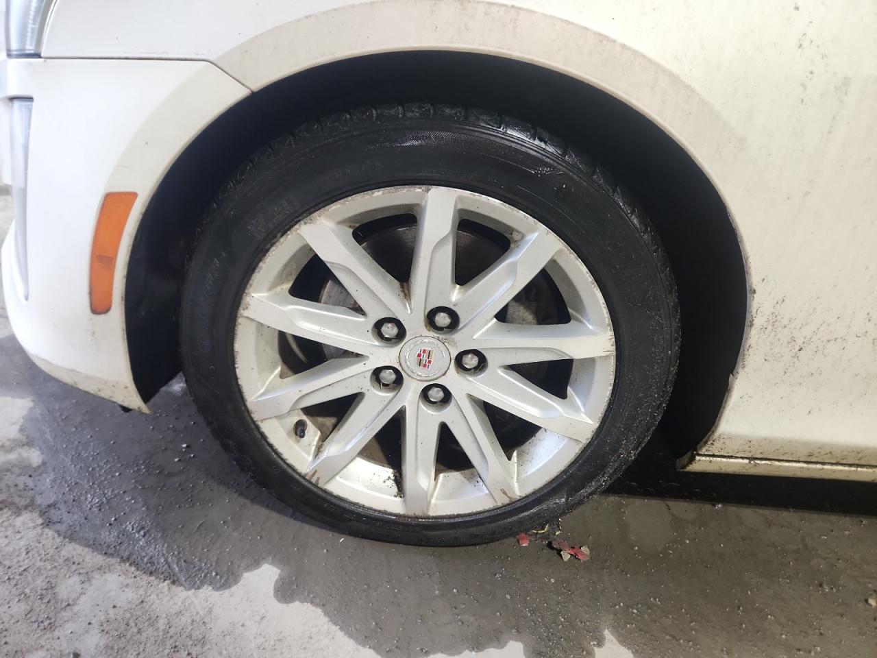 2014 Cadillac Cts Luxury Collection White vin: 1G6AX5SX5E0148307 Damage: Left Front Wheel, Curb Rash, > 12 Inches